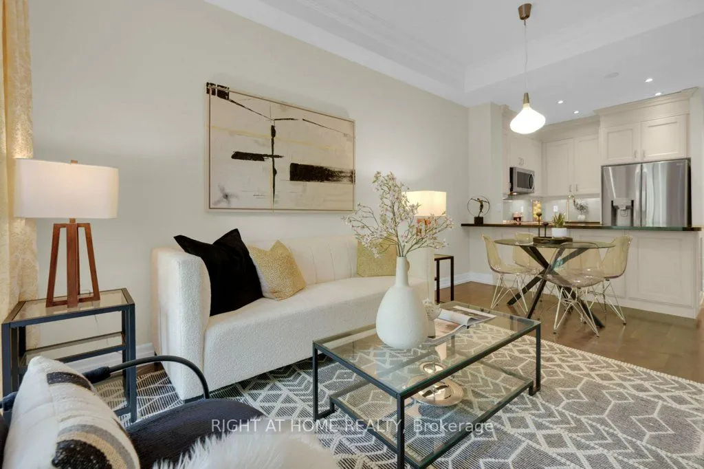 20 Burkebrook Place, #216