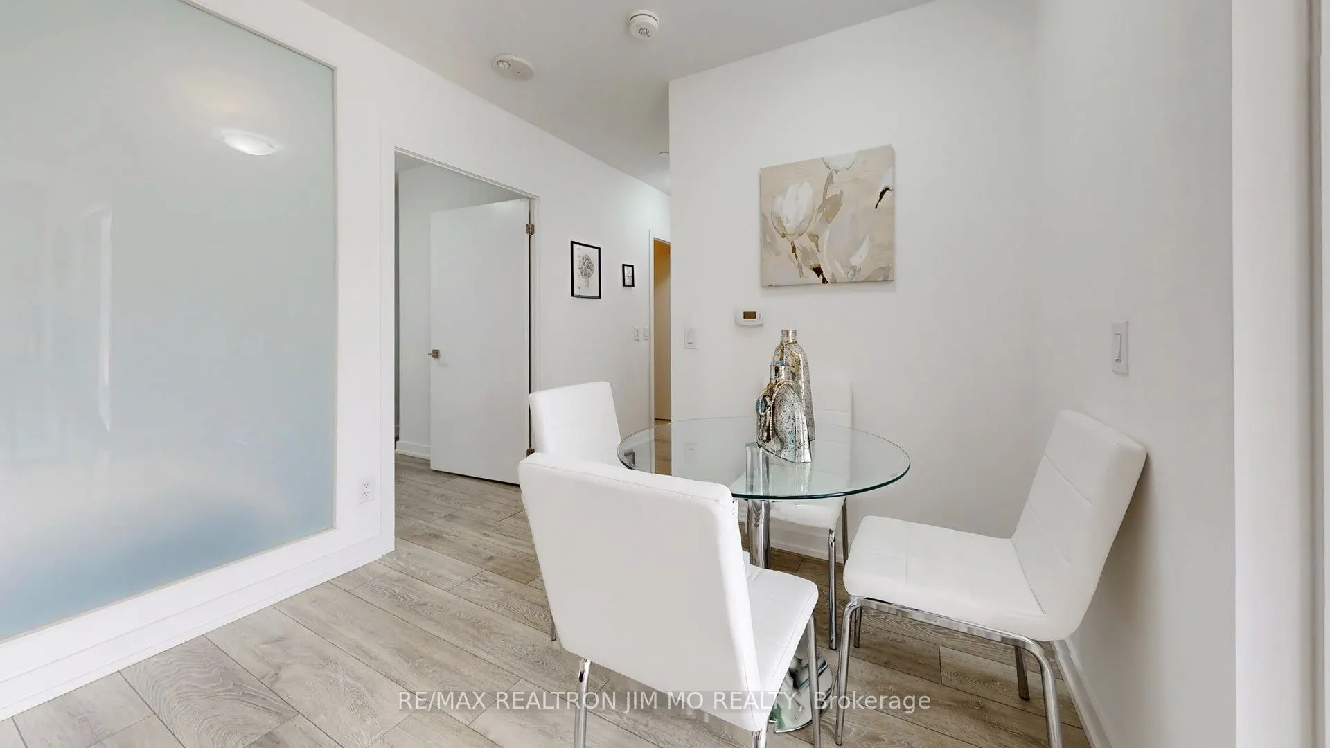 159 Wellesley Street E, #401