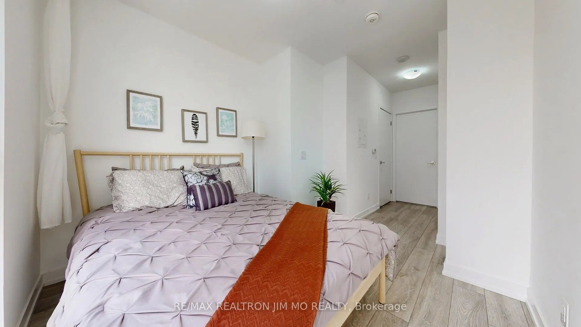 159 Wellesley Street E, #401