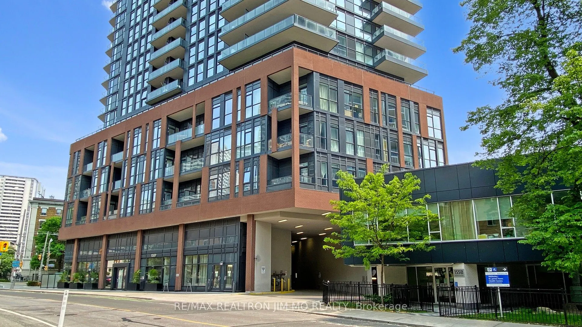 159 Wellesley Street E, #401
