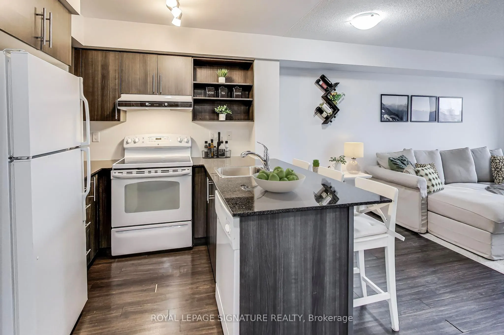 120 Dallimore Circle, #621