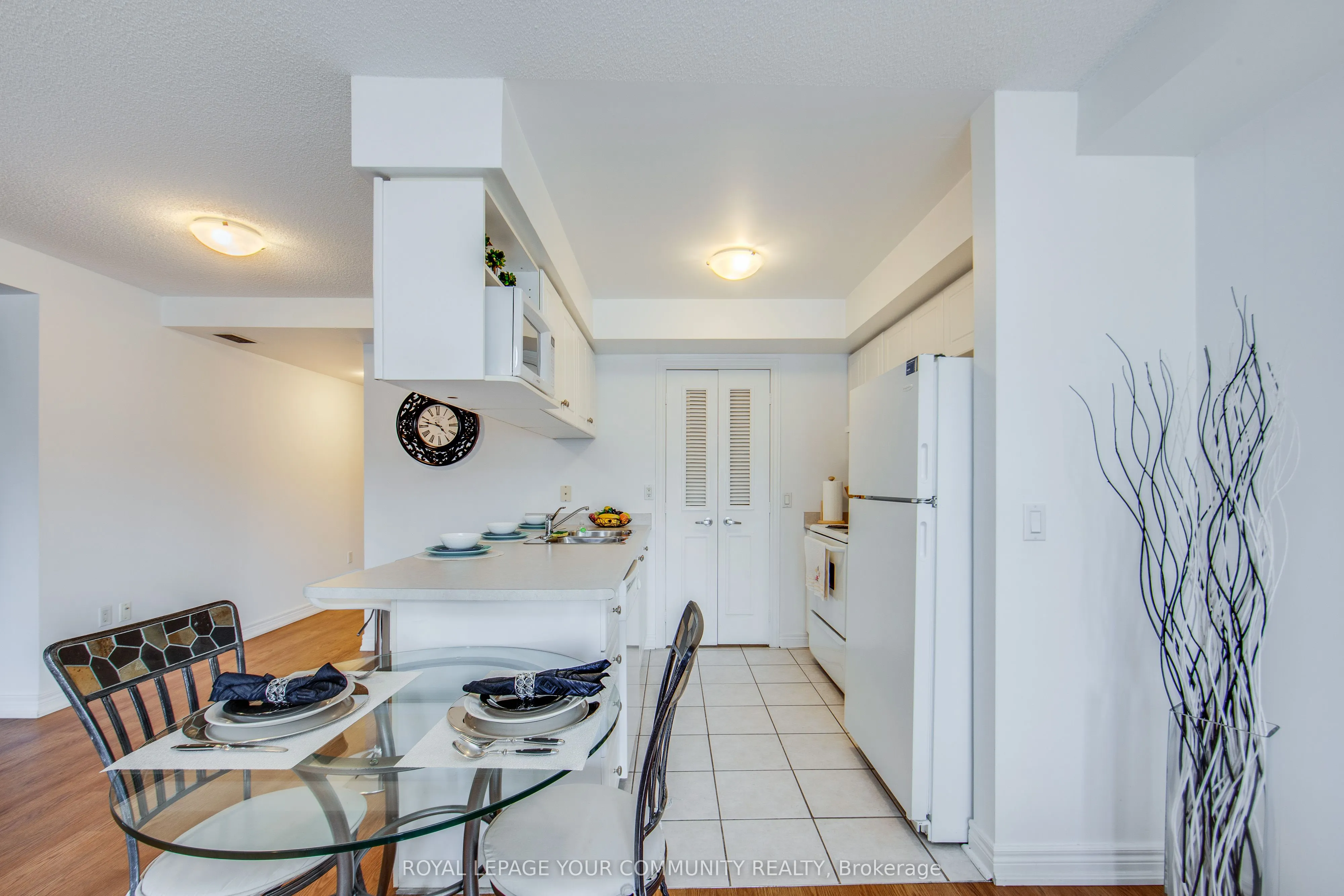 130 Vanderhoof Avenue, #101