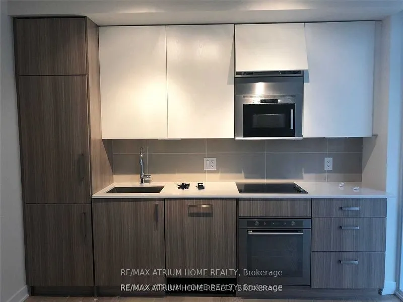 17 Dundonald Street, #801