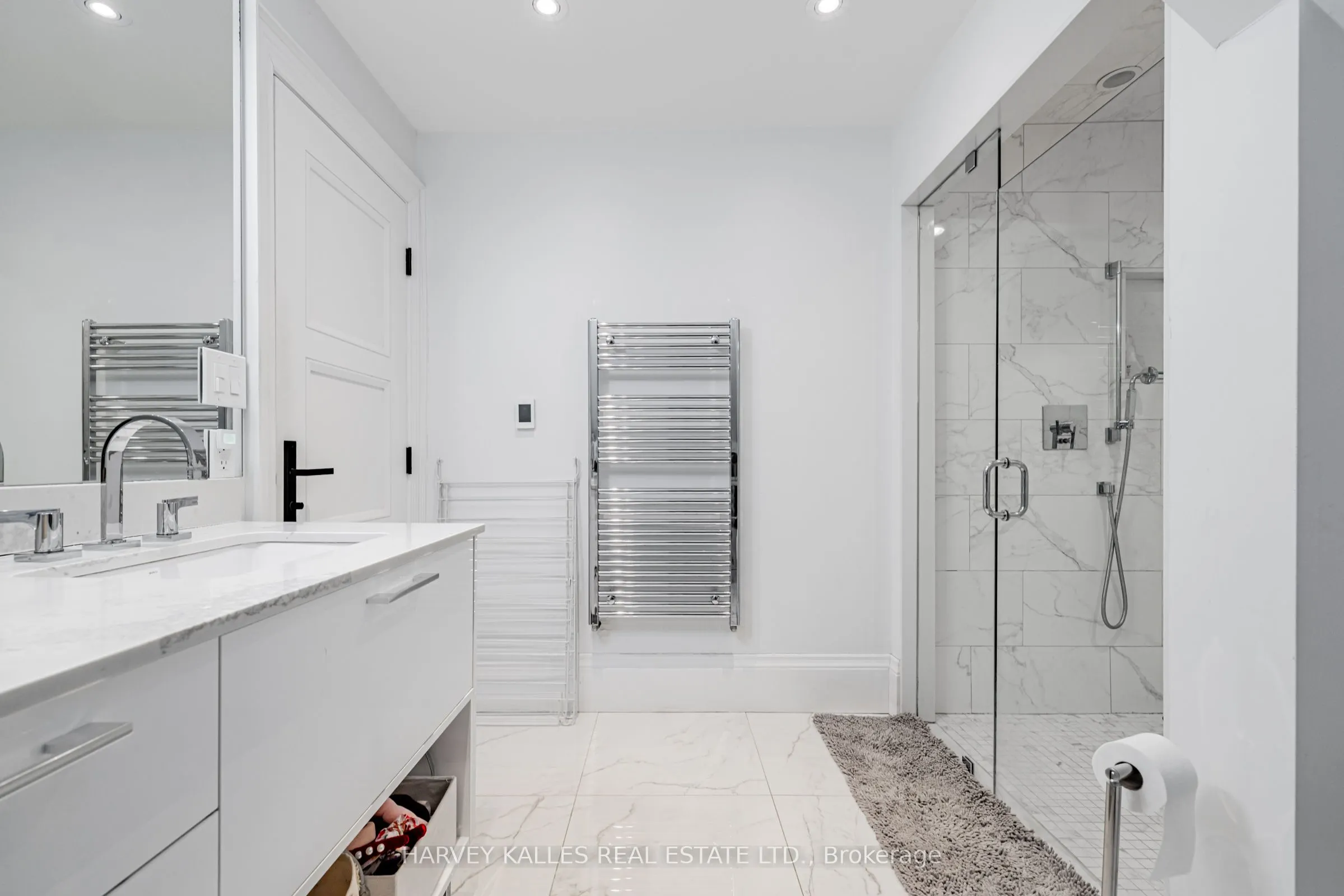 386 Palmerston Boulevard