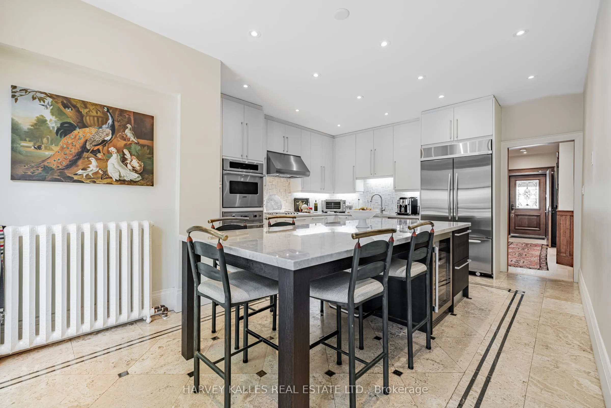 386 Palmerston Boulevard