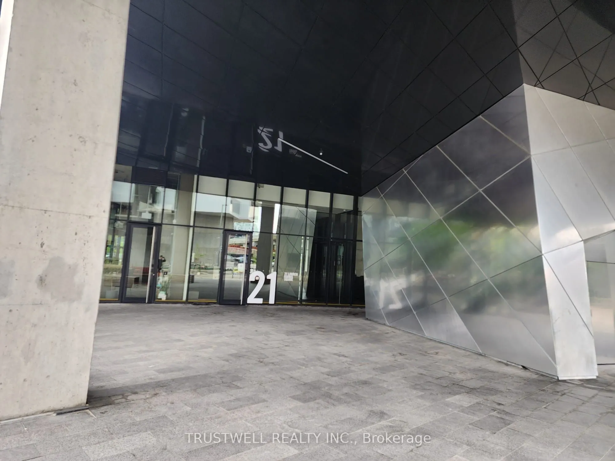 21 Lawren Harris Square, #1106