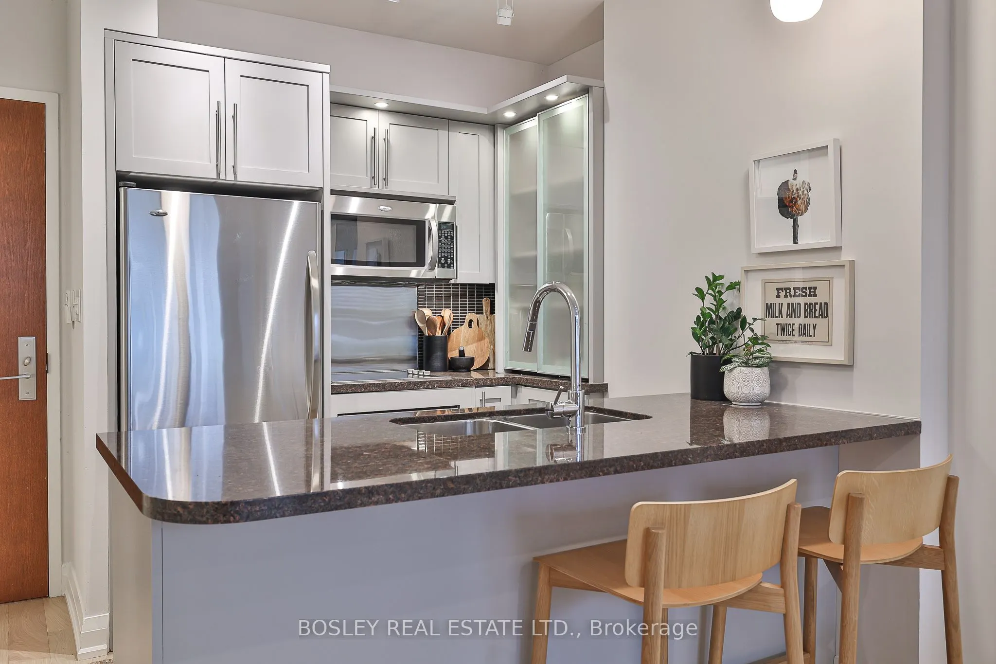 1430 Yonge Street, #201