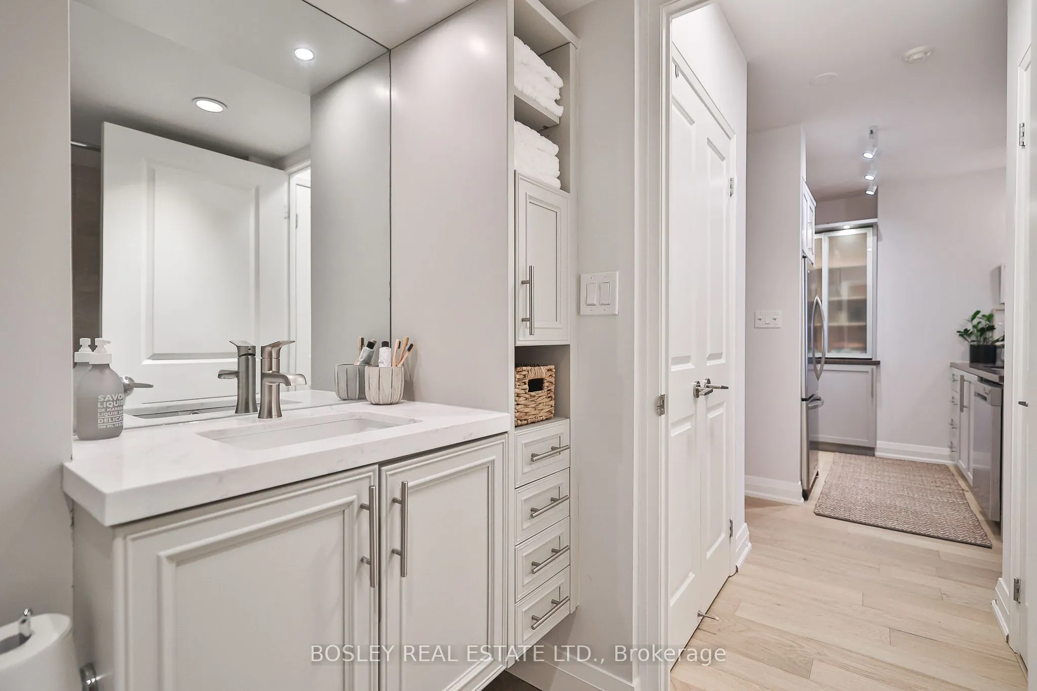 1430 Yonge Street, #201