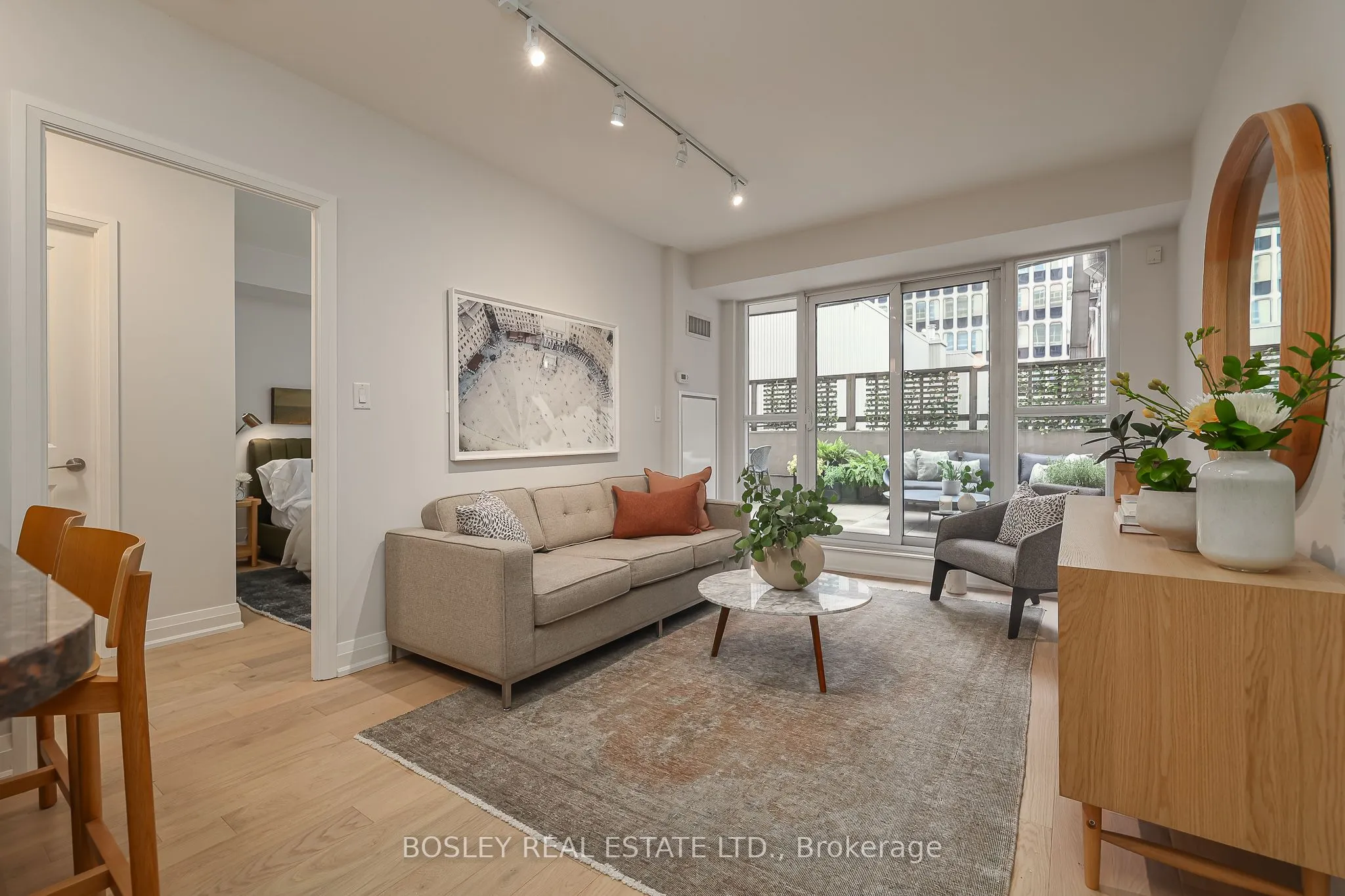 1430 Yonge Street, #201