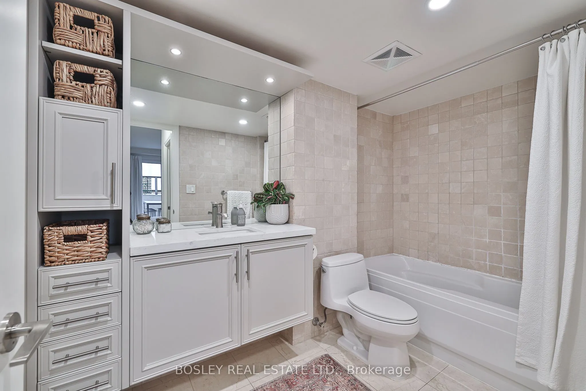 1430 Yonge Street, #201