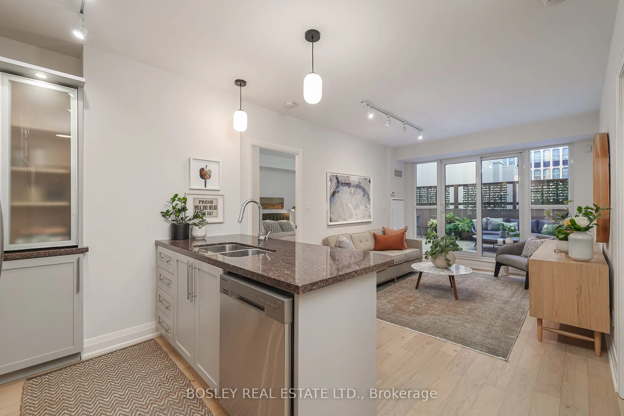 1430 Yonge Street, #201