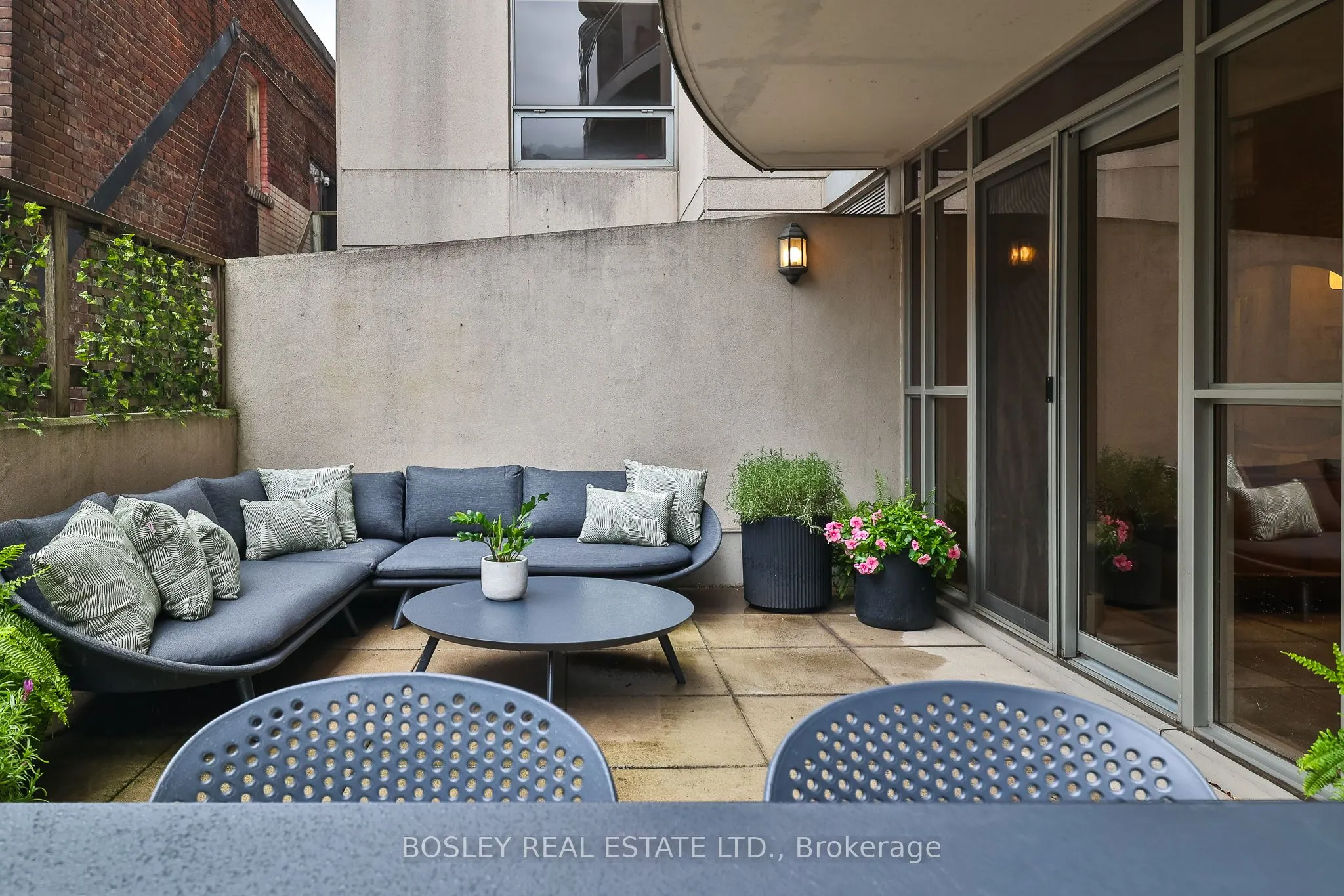 1430 Yonge Street, #201