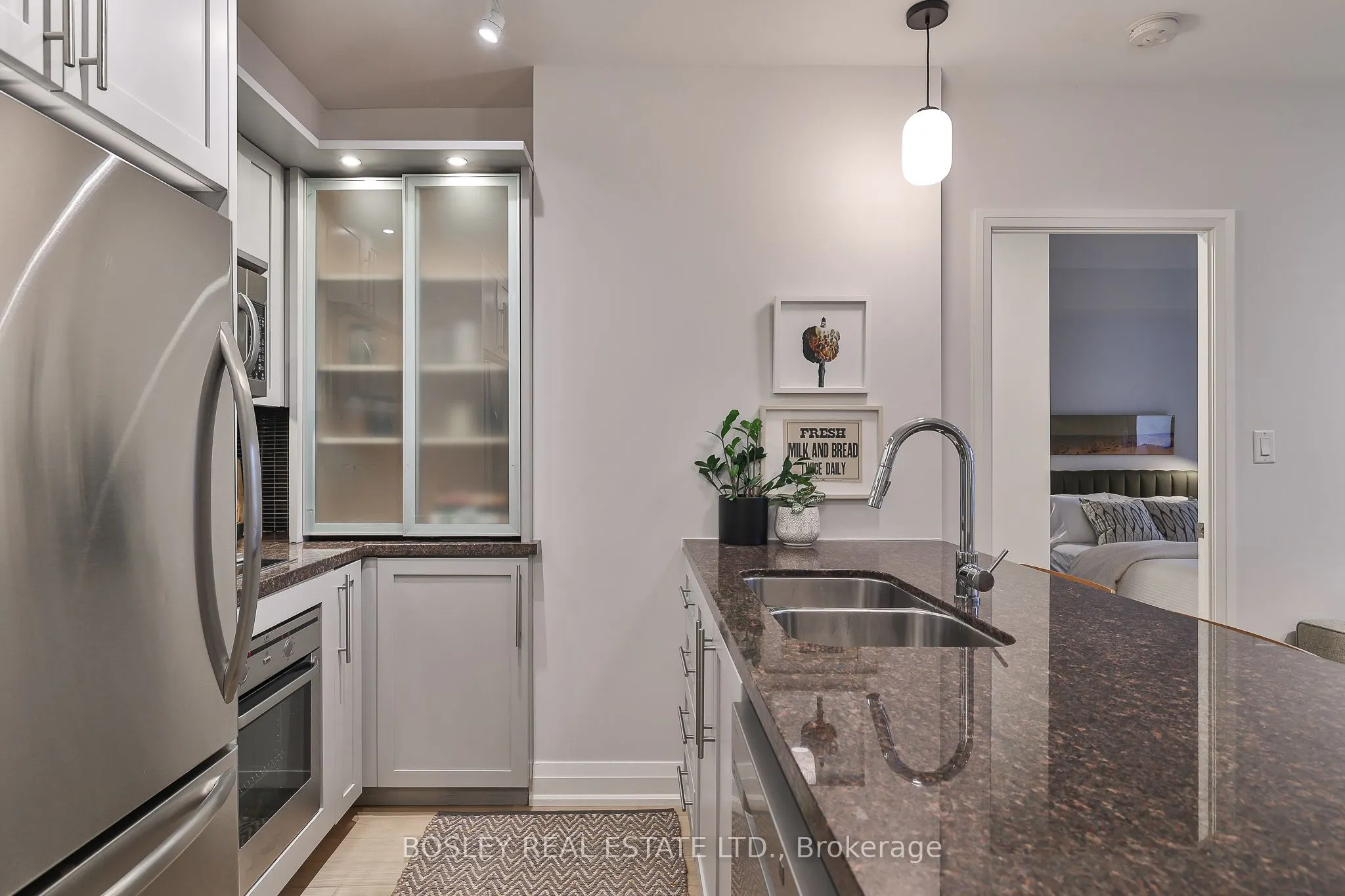 1430 Yonge Street, #201