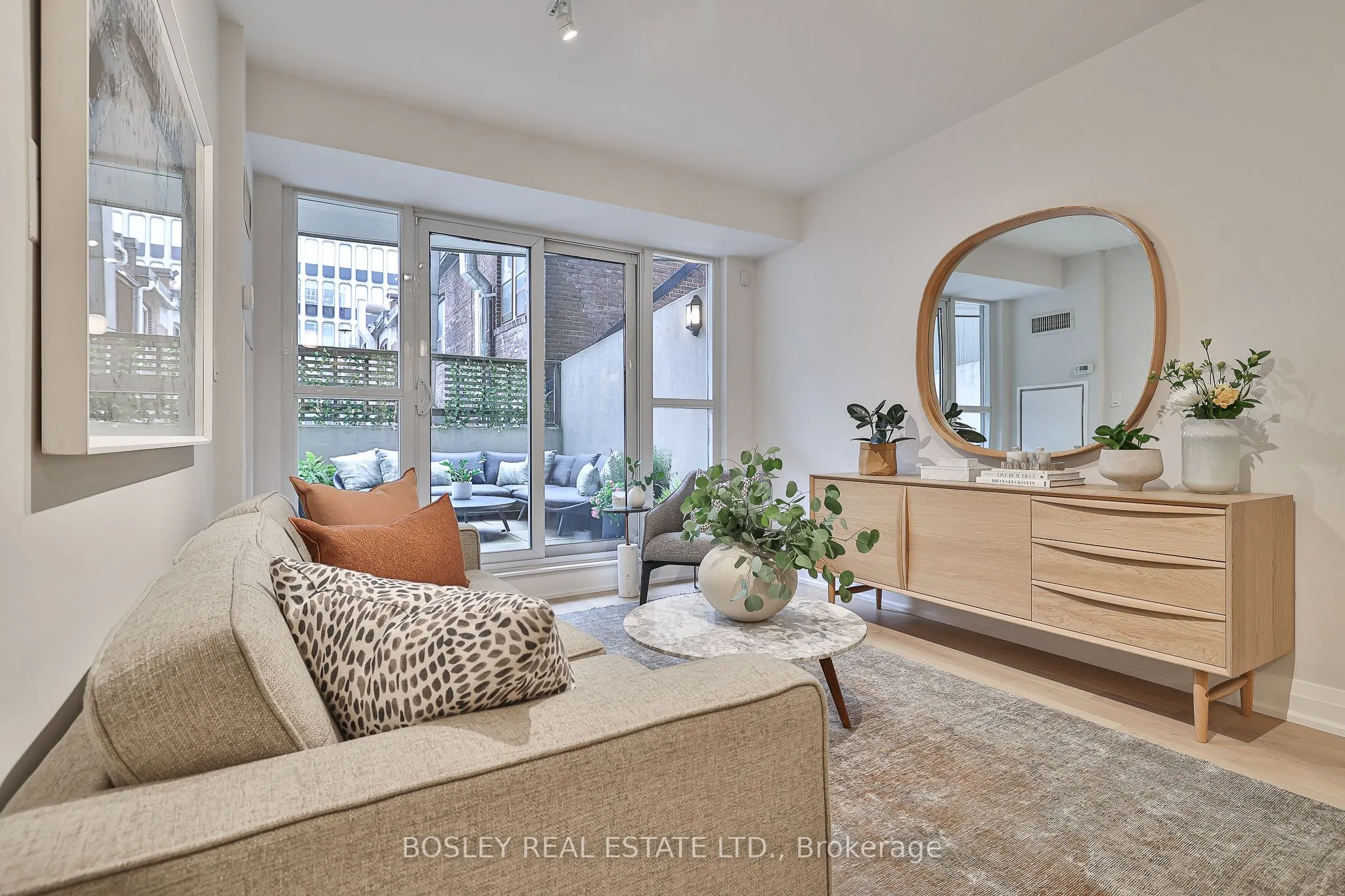 1430 Yonge Street, #201