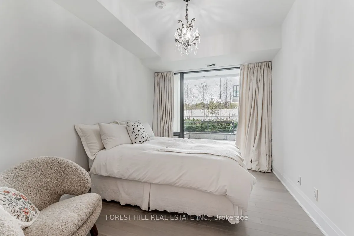 280 Howland Avenue, #201