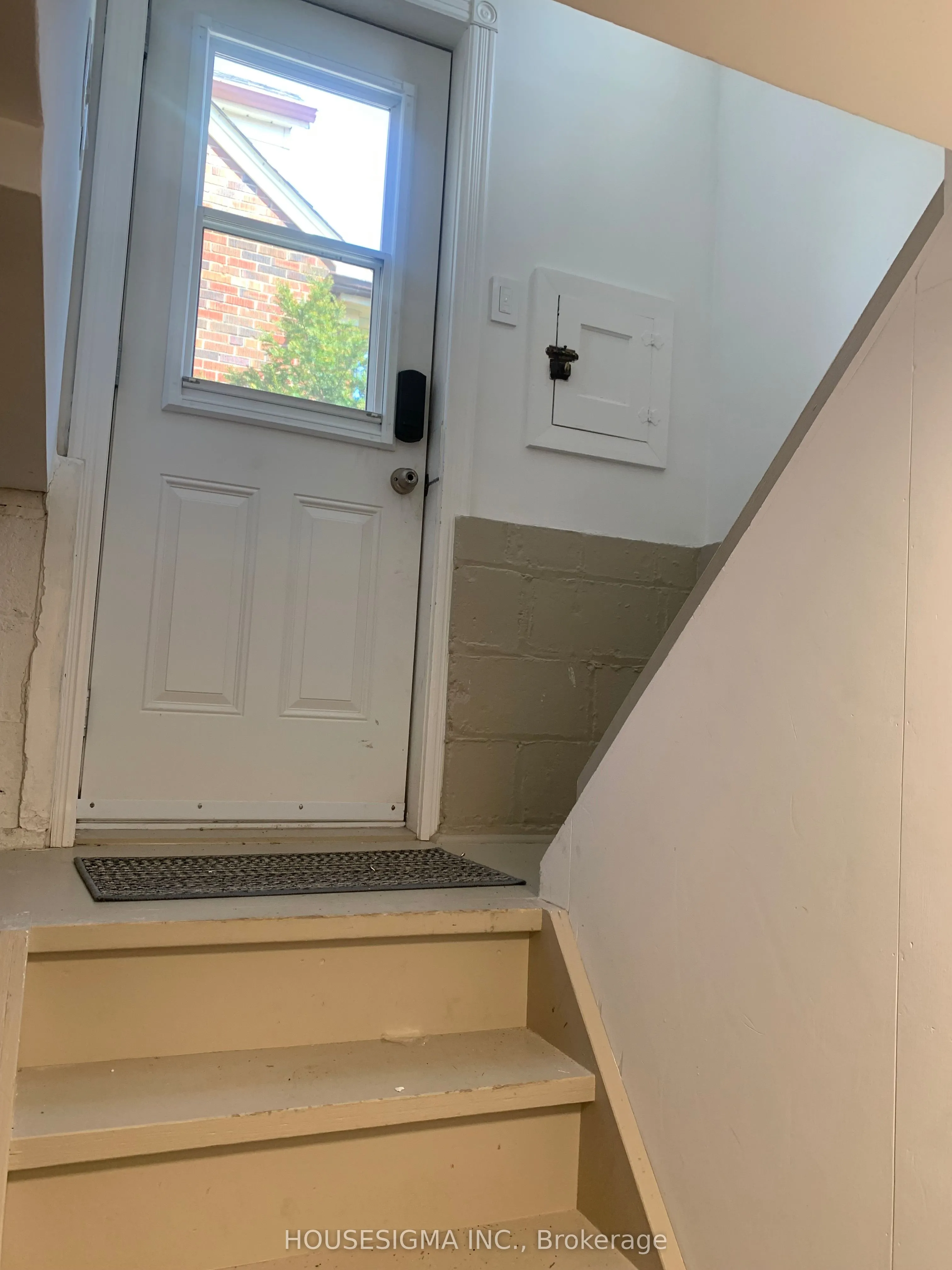 324 Lawrence Avenue W, #Basement