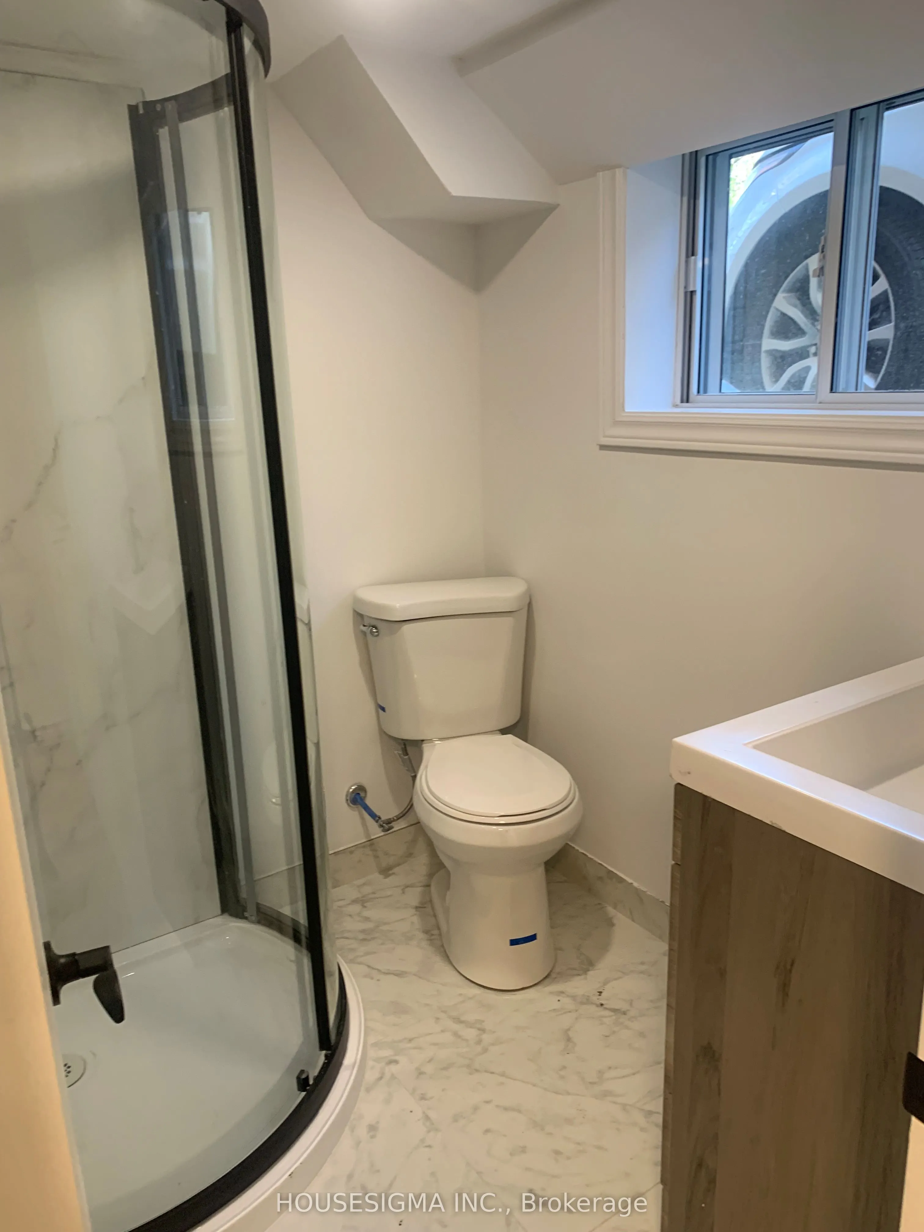 324 Lawrence Avenue W, #Basement