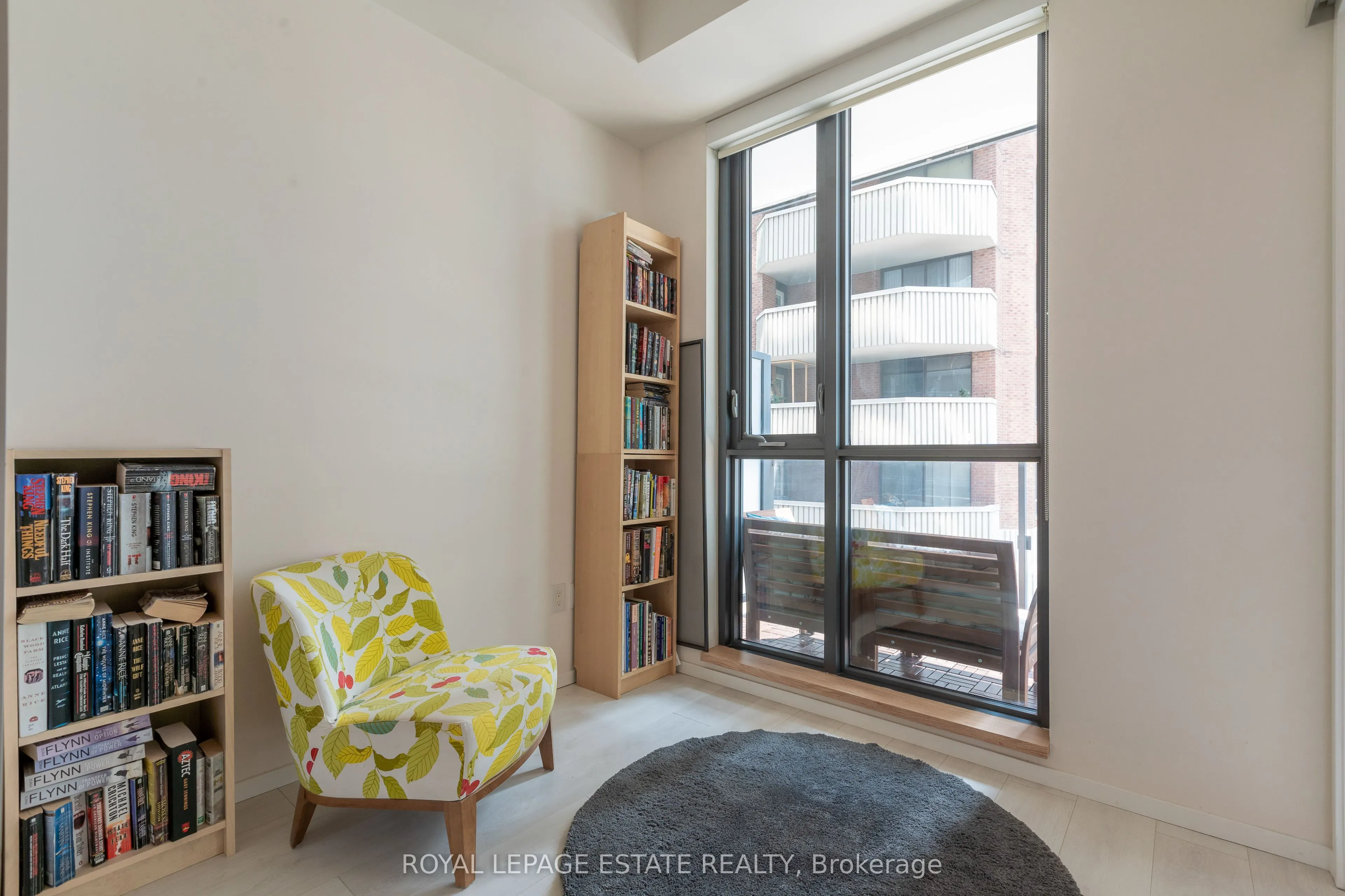 159 Dundas Street E, #404