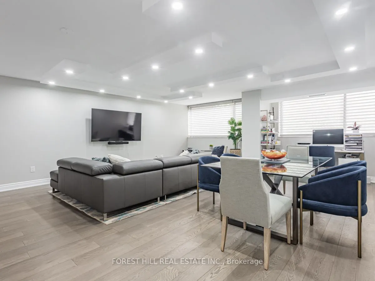15 Mcmurrich Street, #201