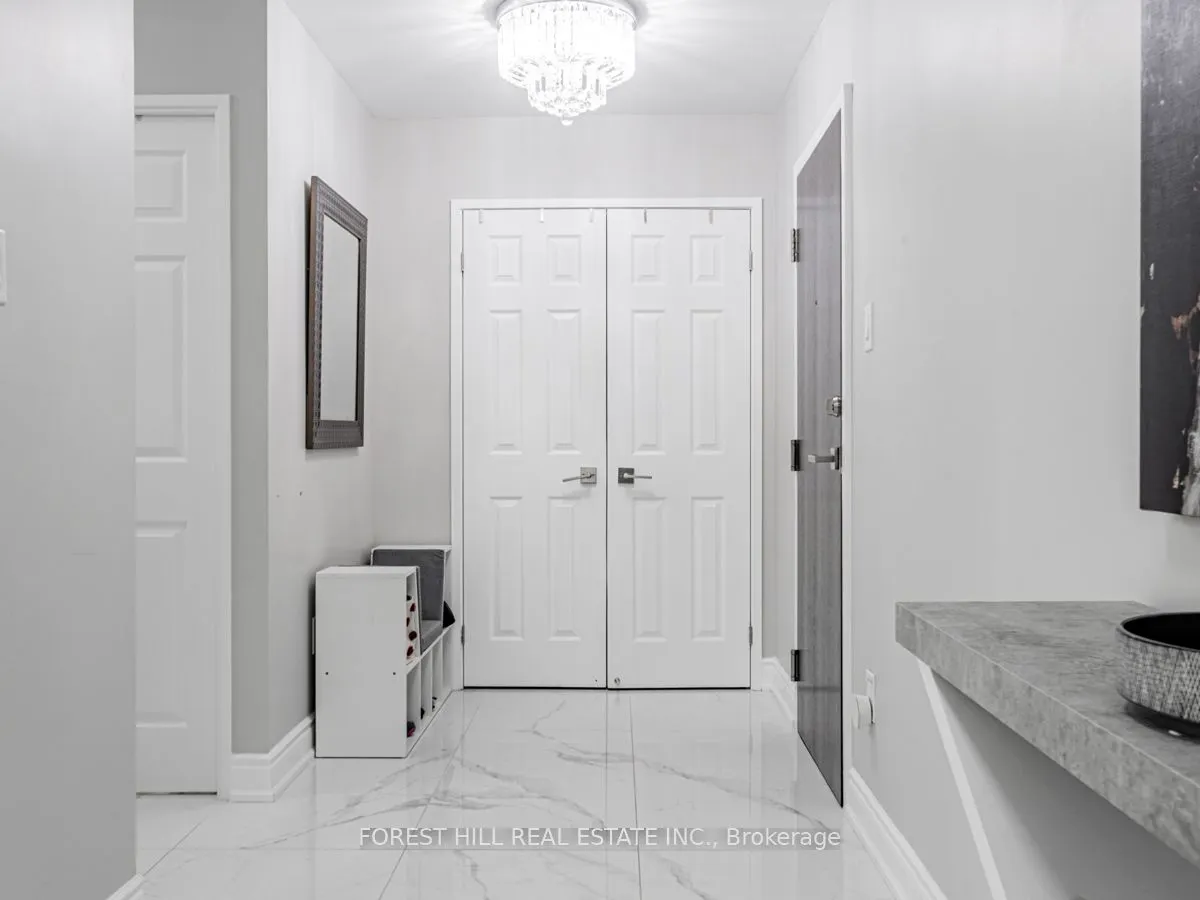15 Mcmurrich Street, #201