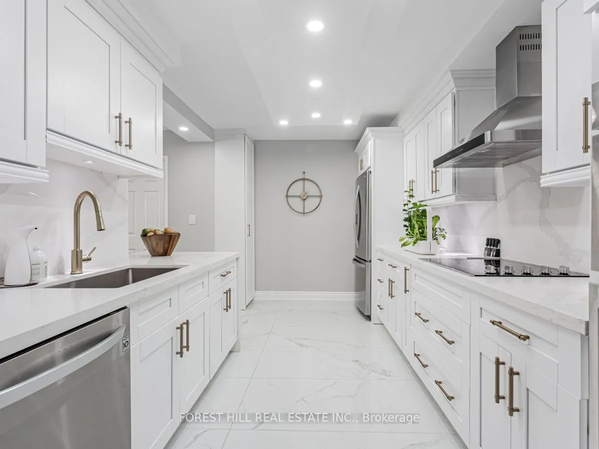 15 Mcmurrich Street, #201
