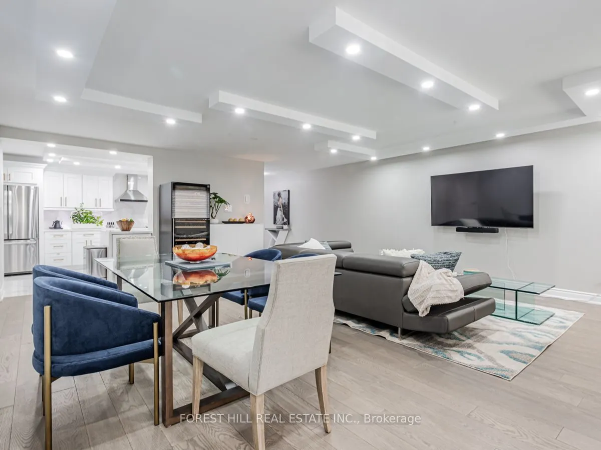 15 Mcmurrich Street, #201