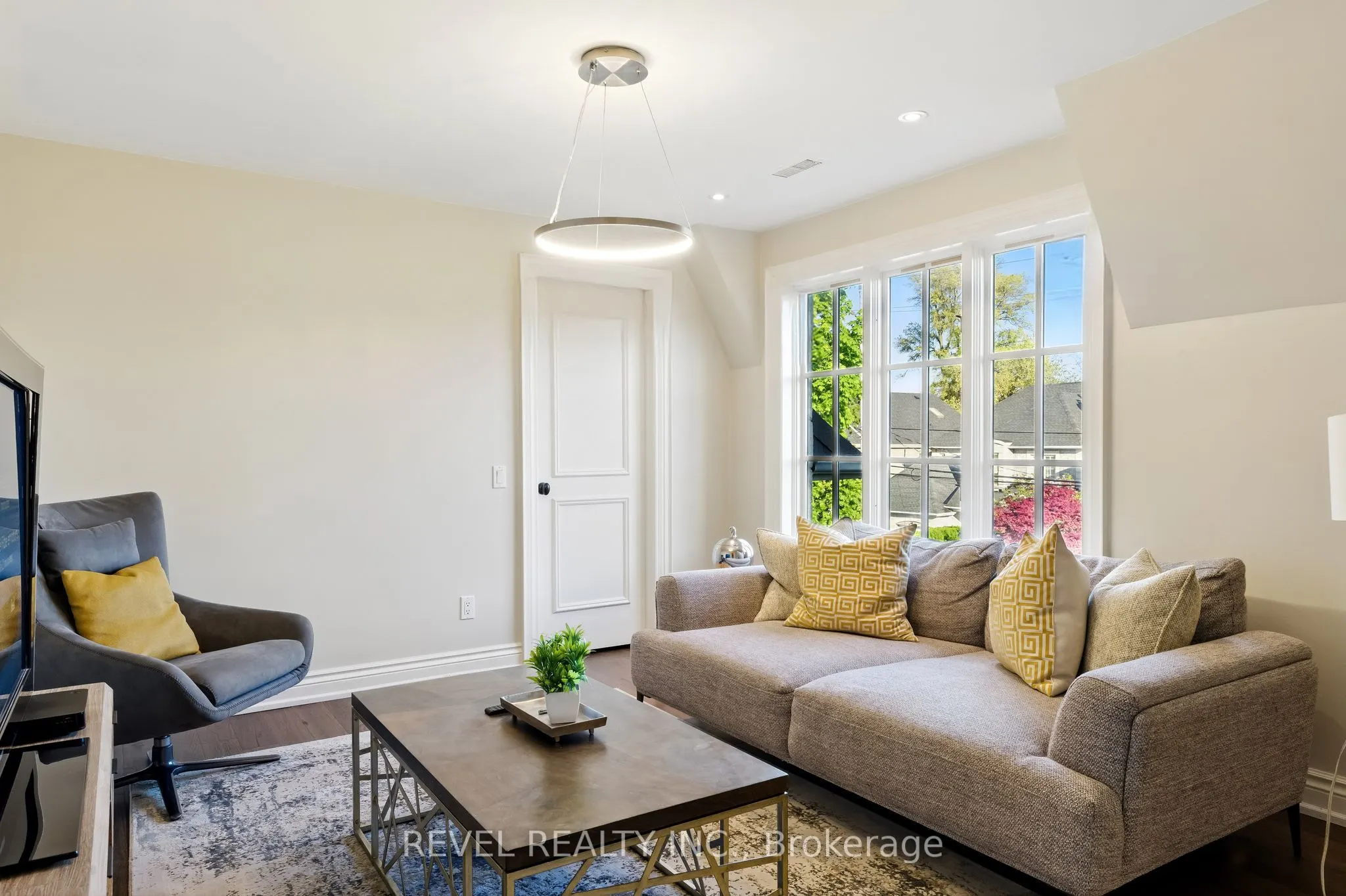 208 Carmichael Avenue