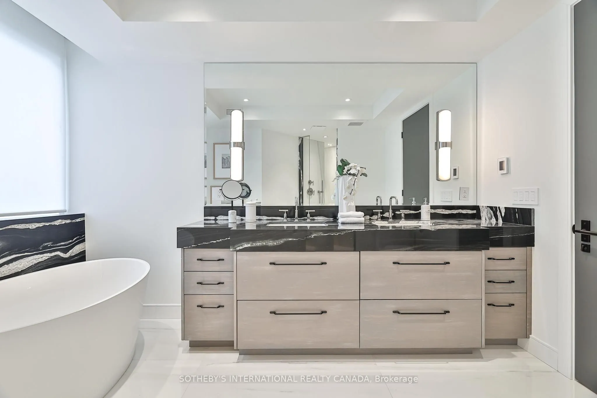342 Spadina Road, #405