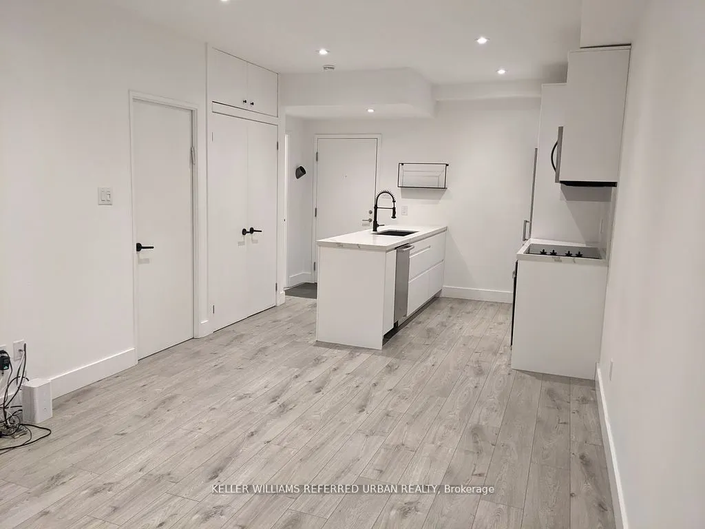 3000 Bathurst Street #110