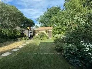 77 College View Avenue