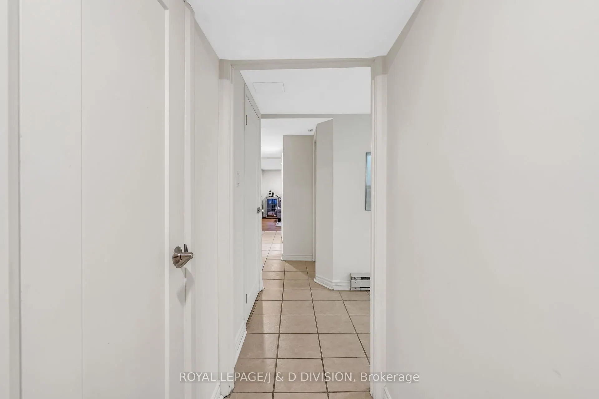 77 College View Avenue