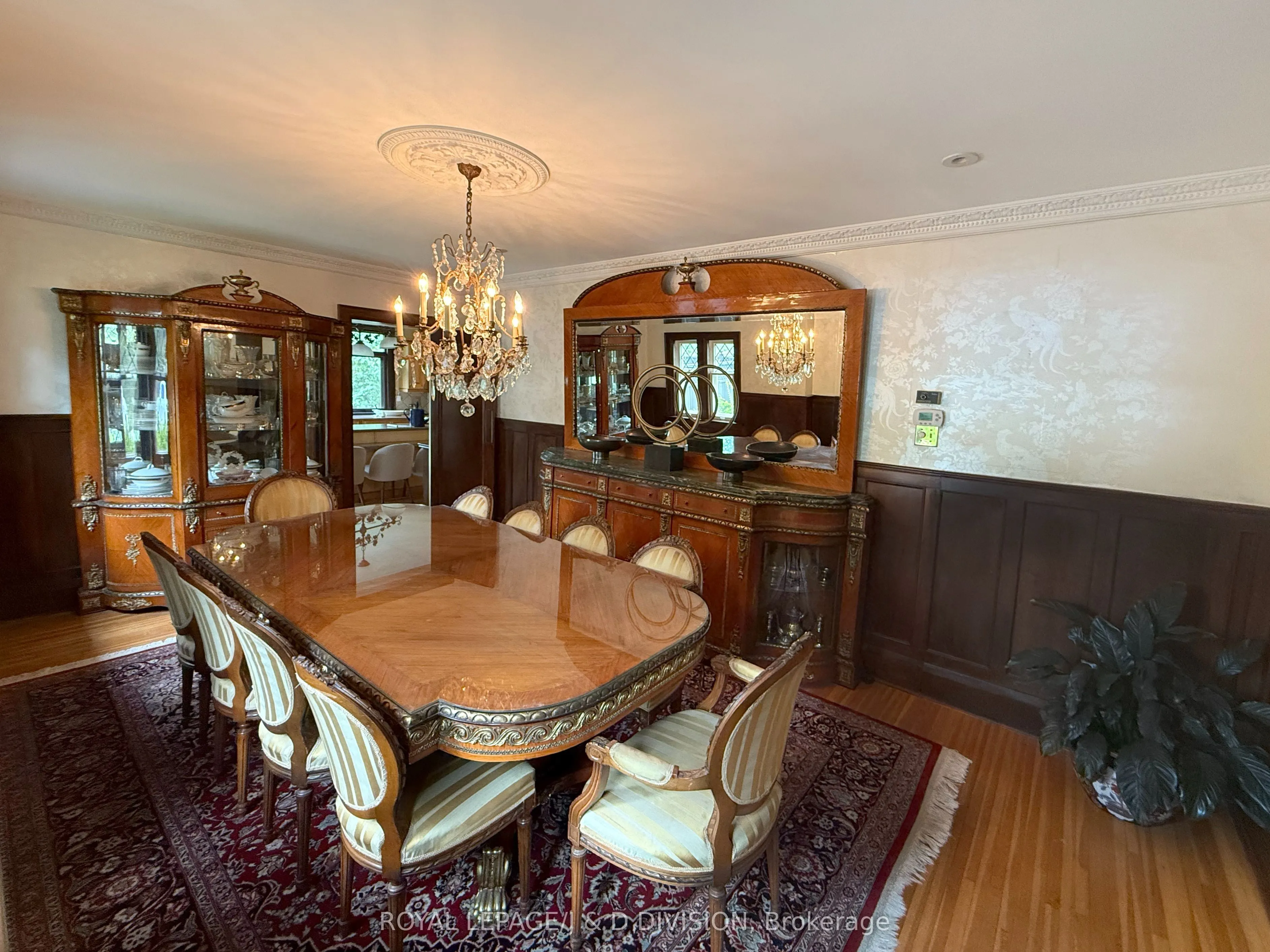 77 College View Avenue