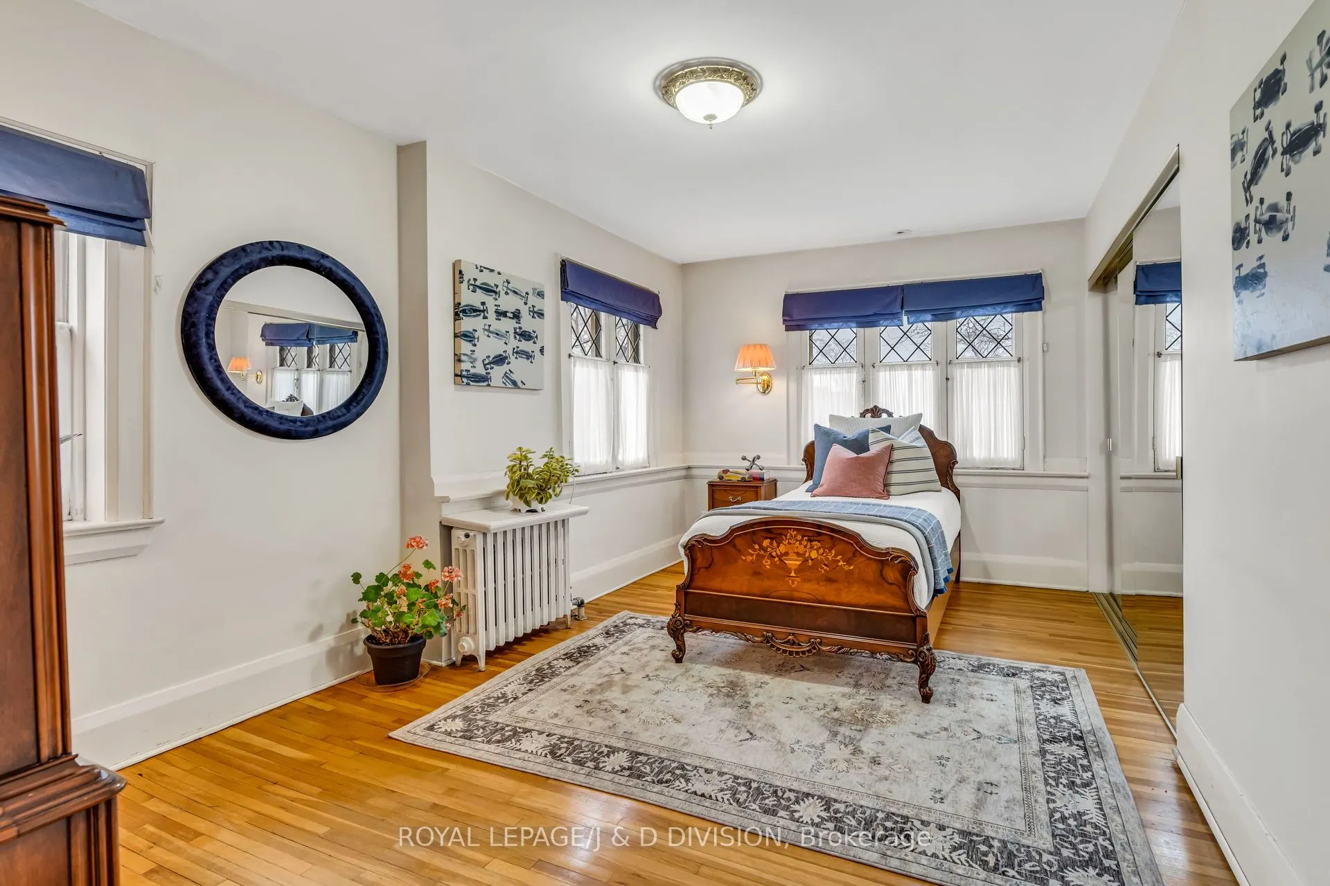 77 College View Avenue