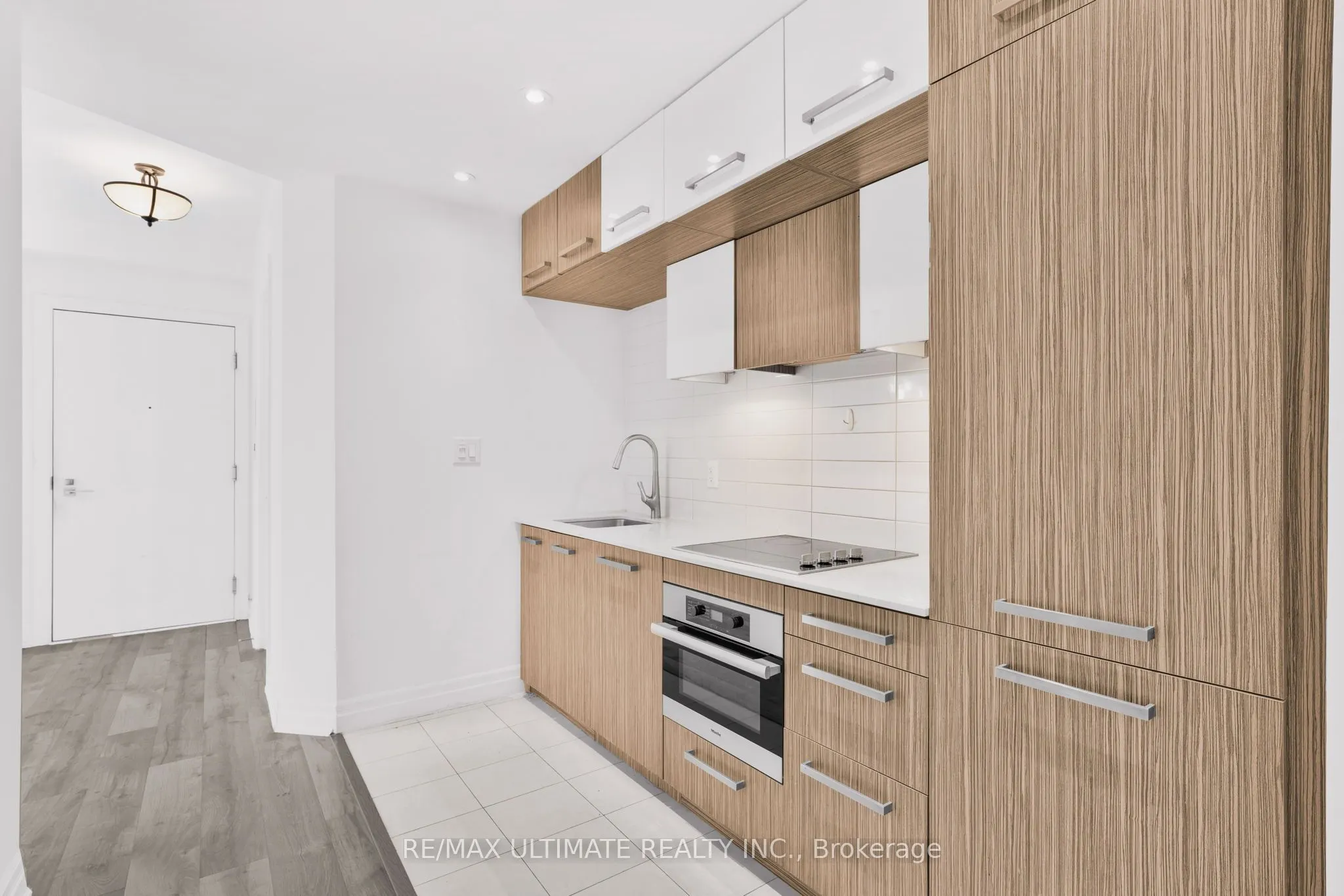8 The Esplanade Street, #506