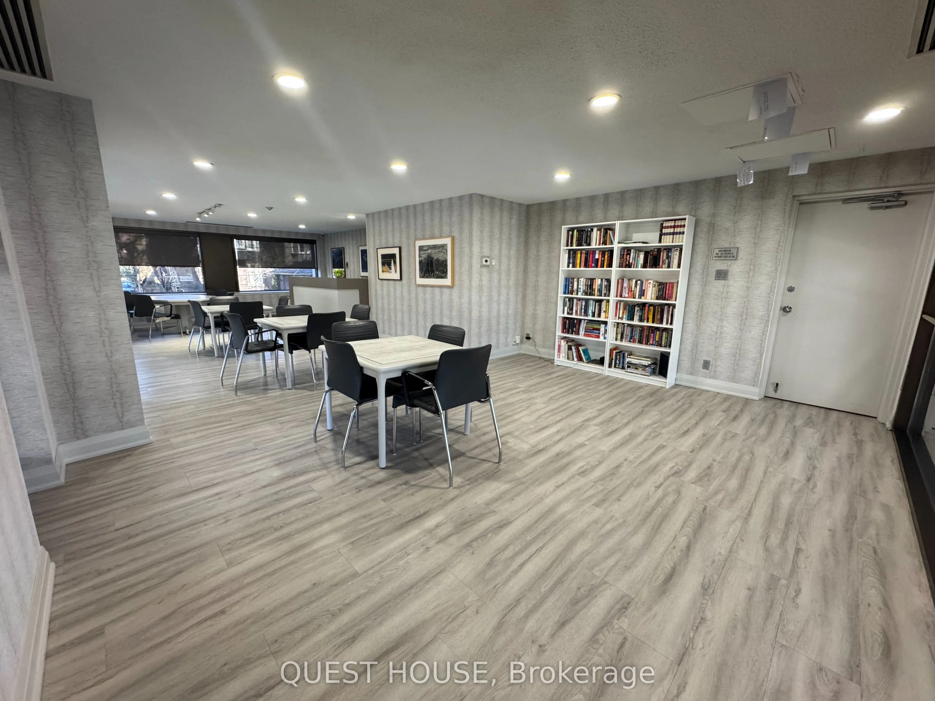 447 Walmer Road, #Ph10