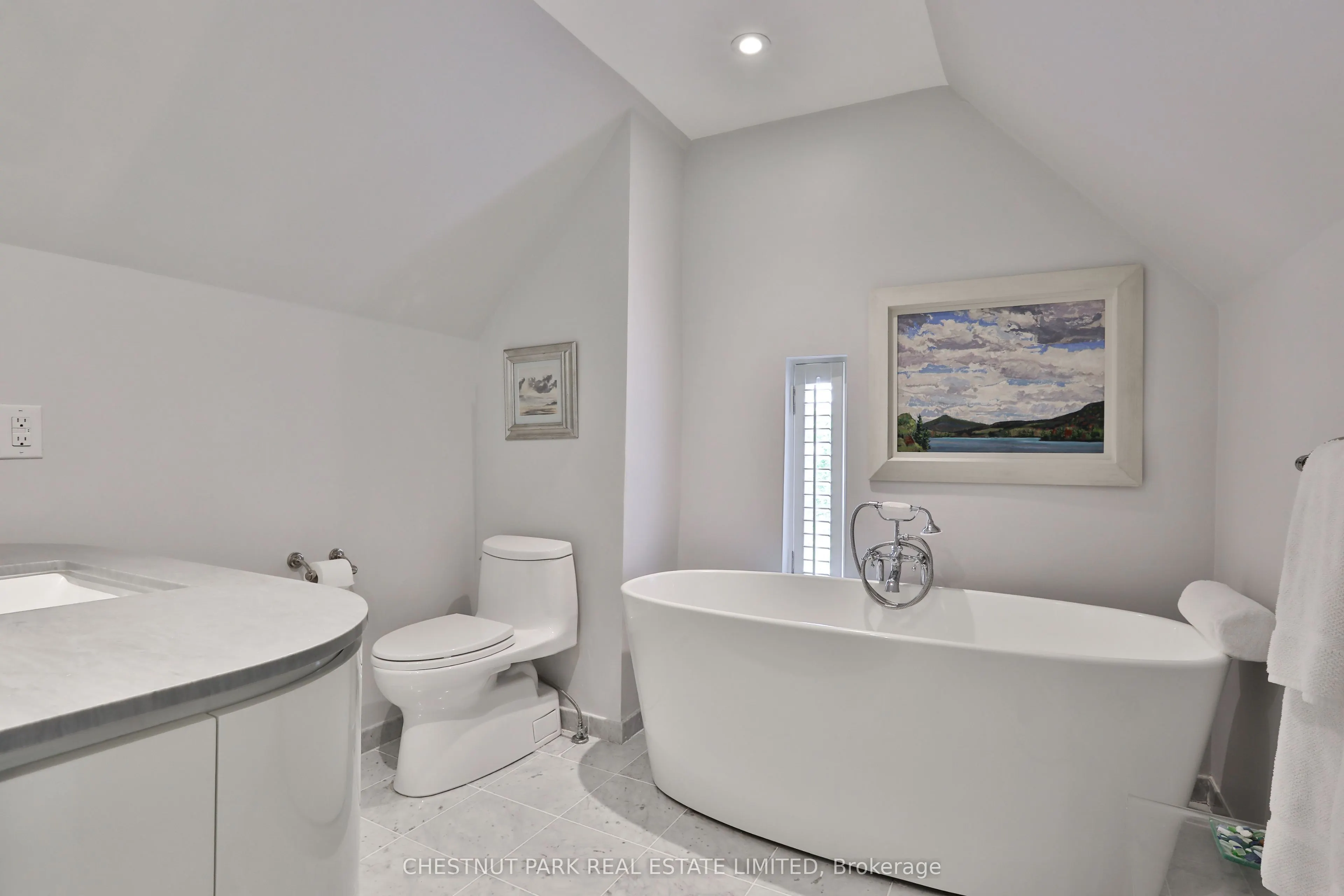 89 Elm Avenue, #2-W