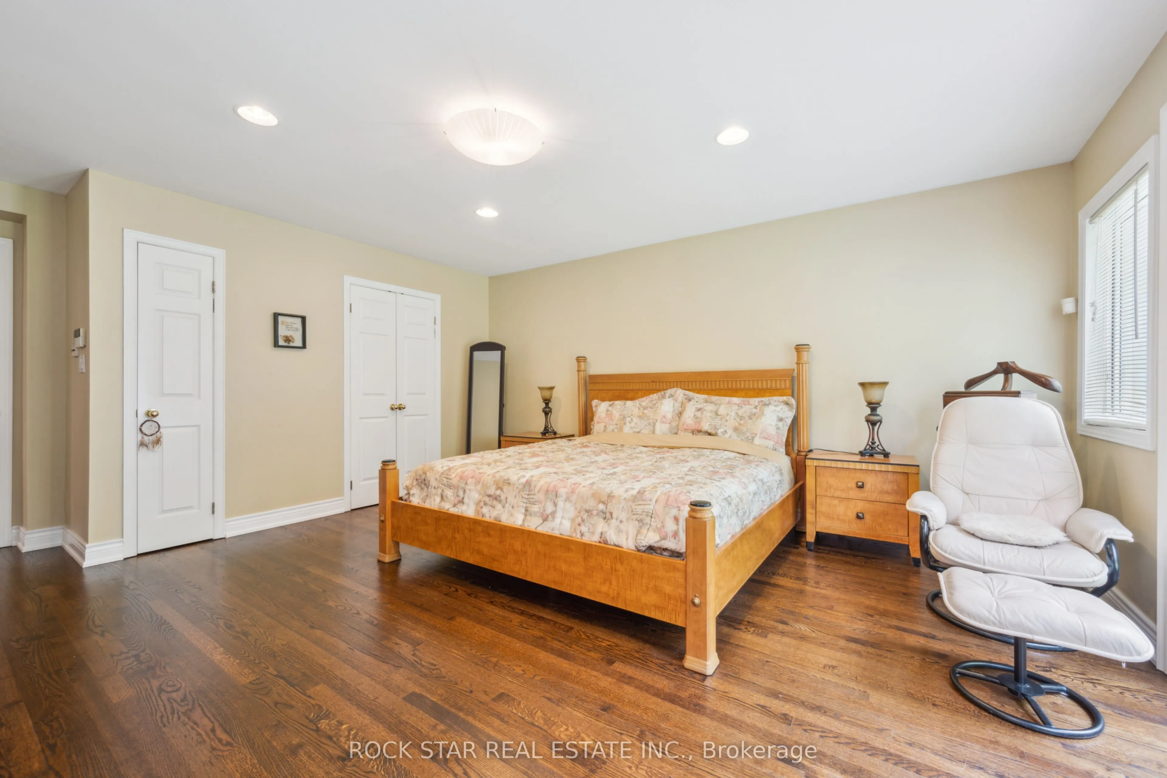 22 Fairmeadow Avenue