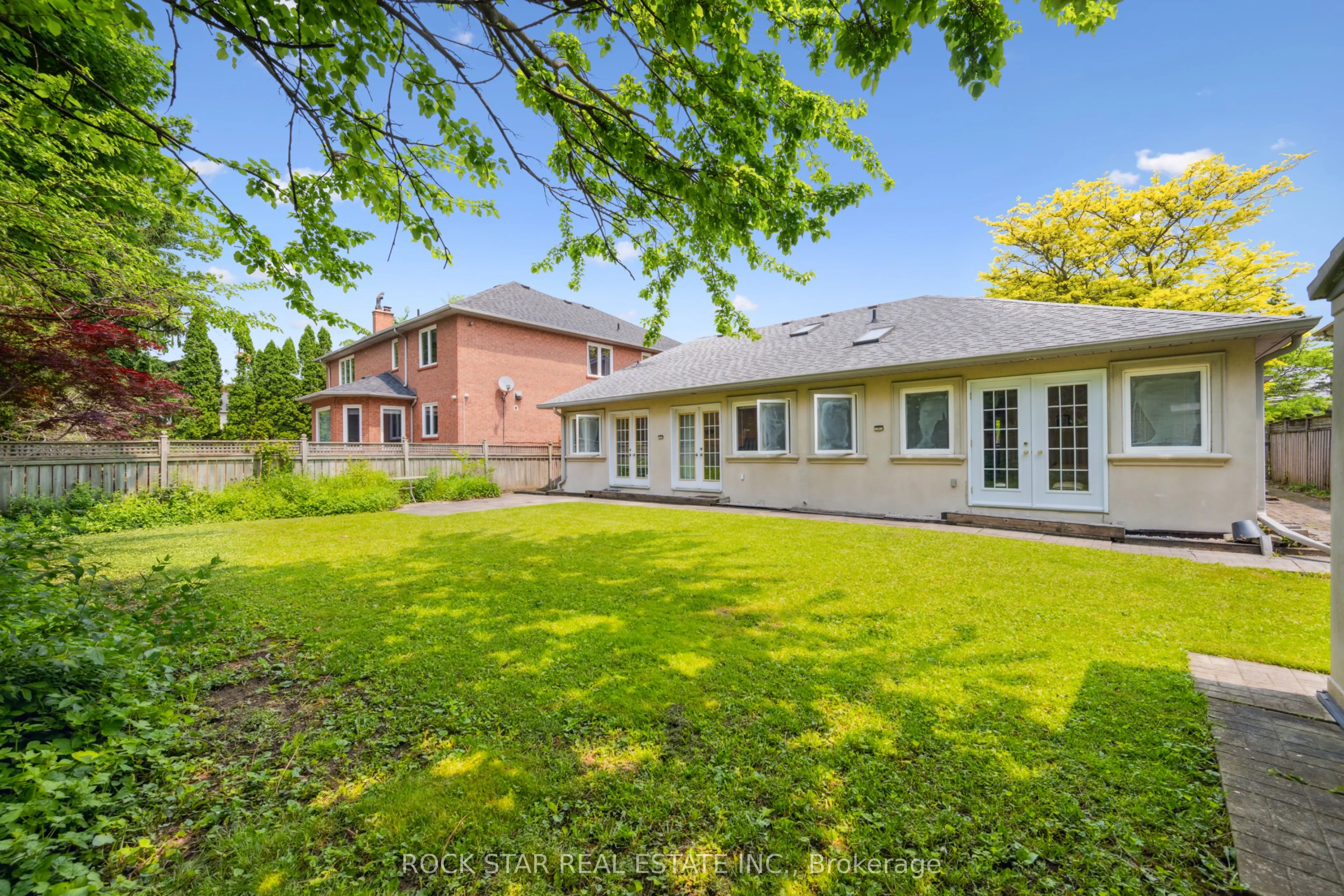 22 Fairmeadow Avenue