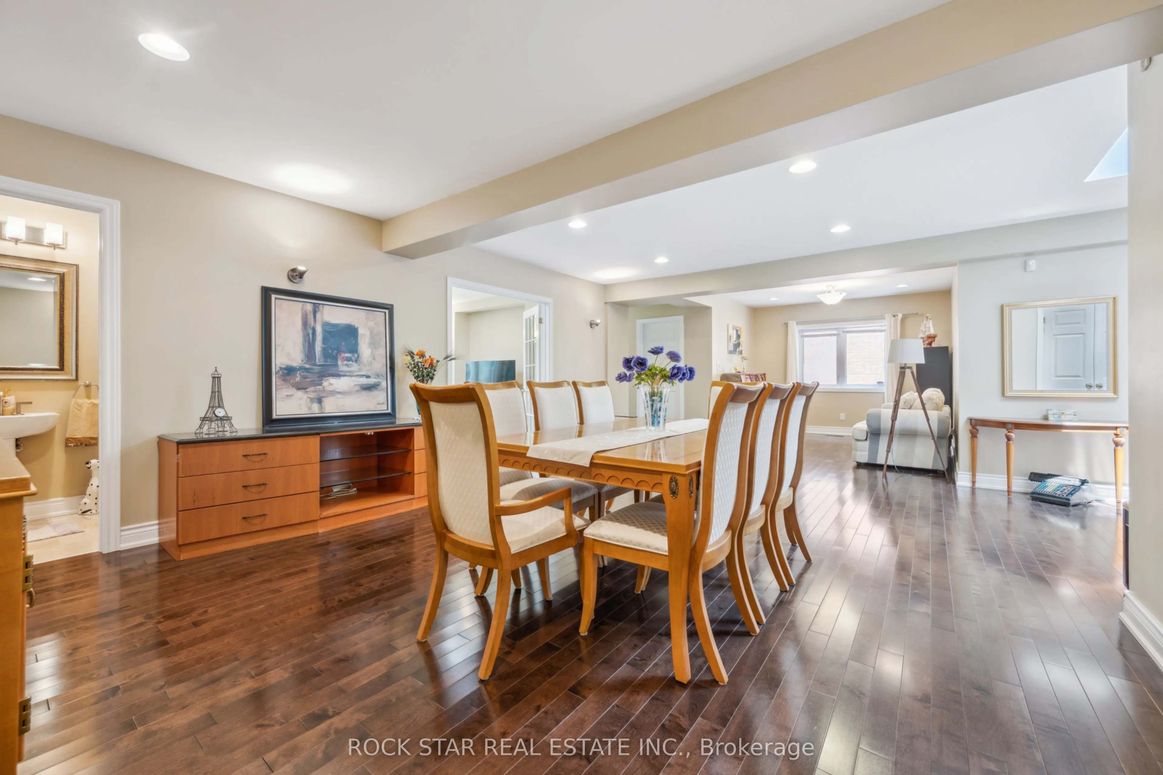 22 Fairmeadow Avenue