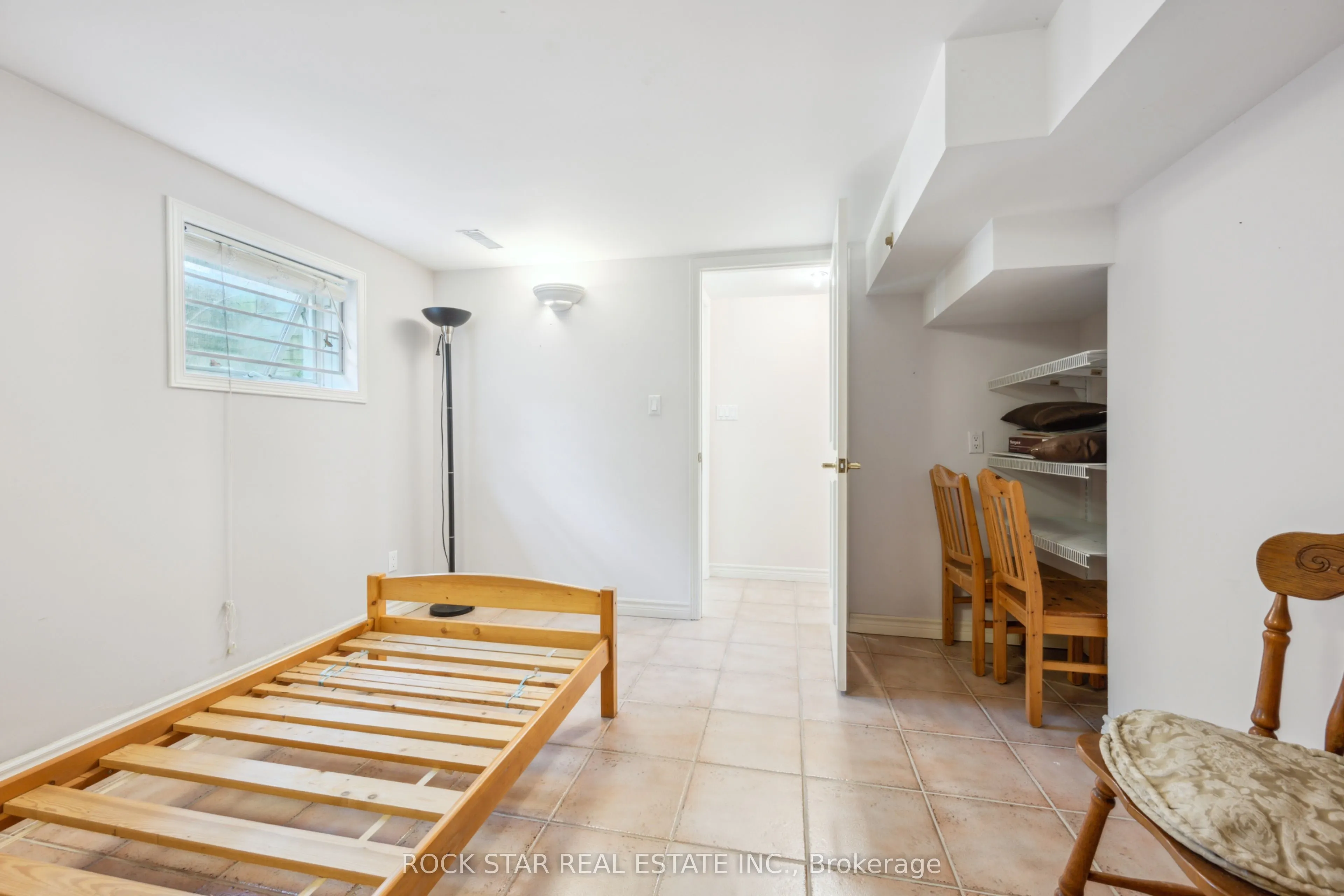 22 Fairmeadow Avenue