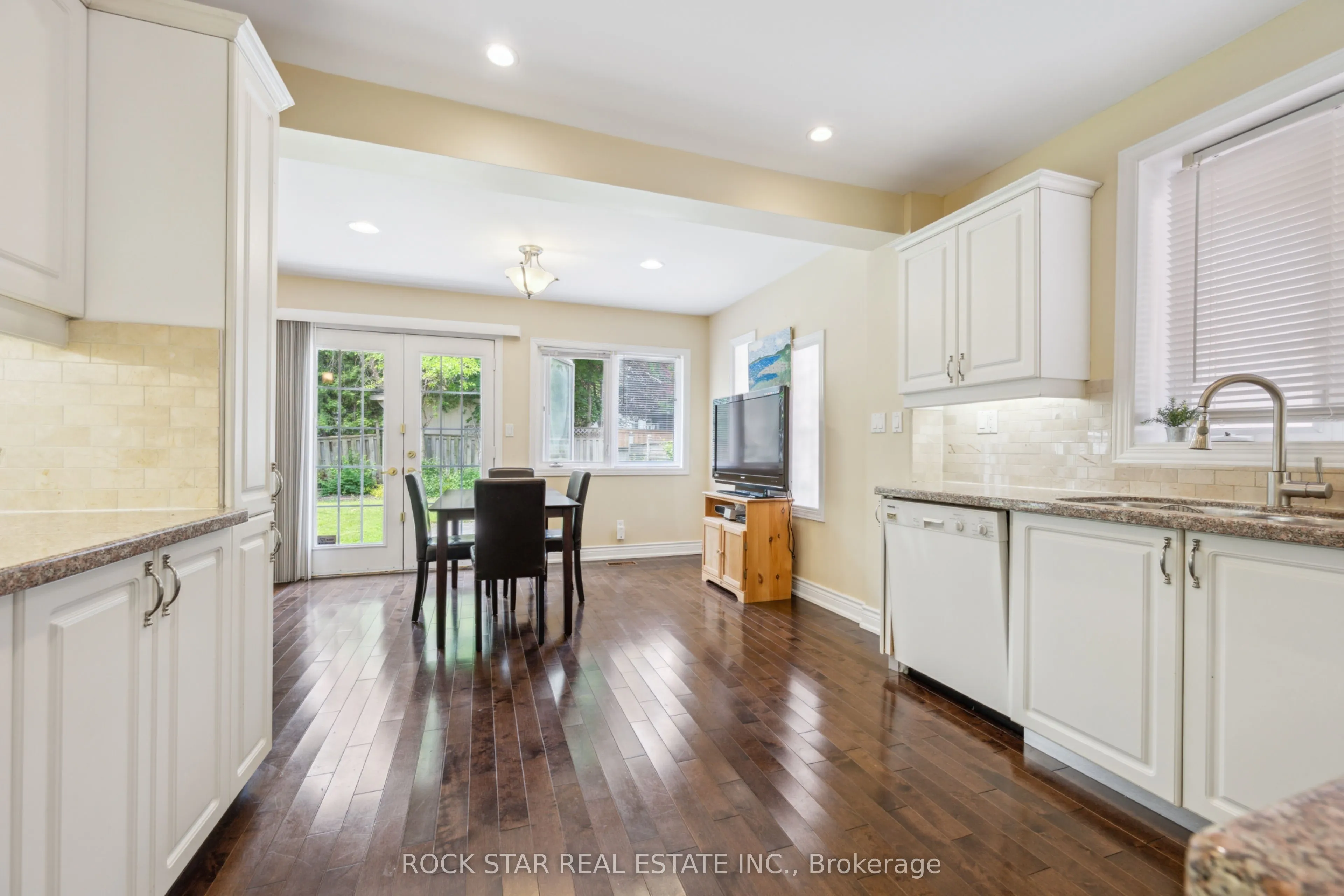 22 Fairmeadow Avenue