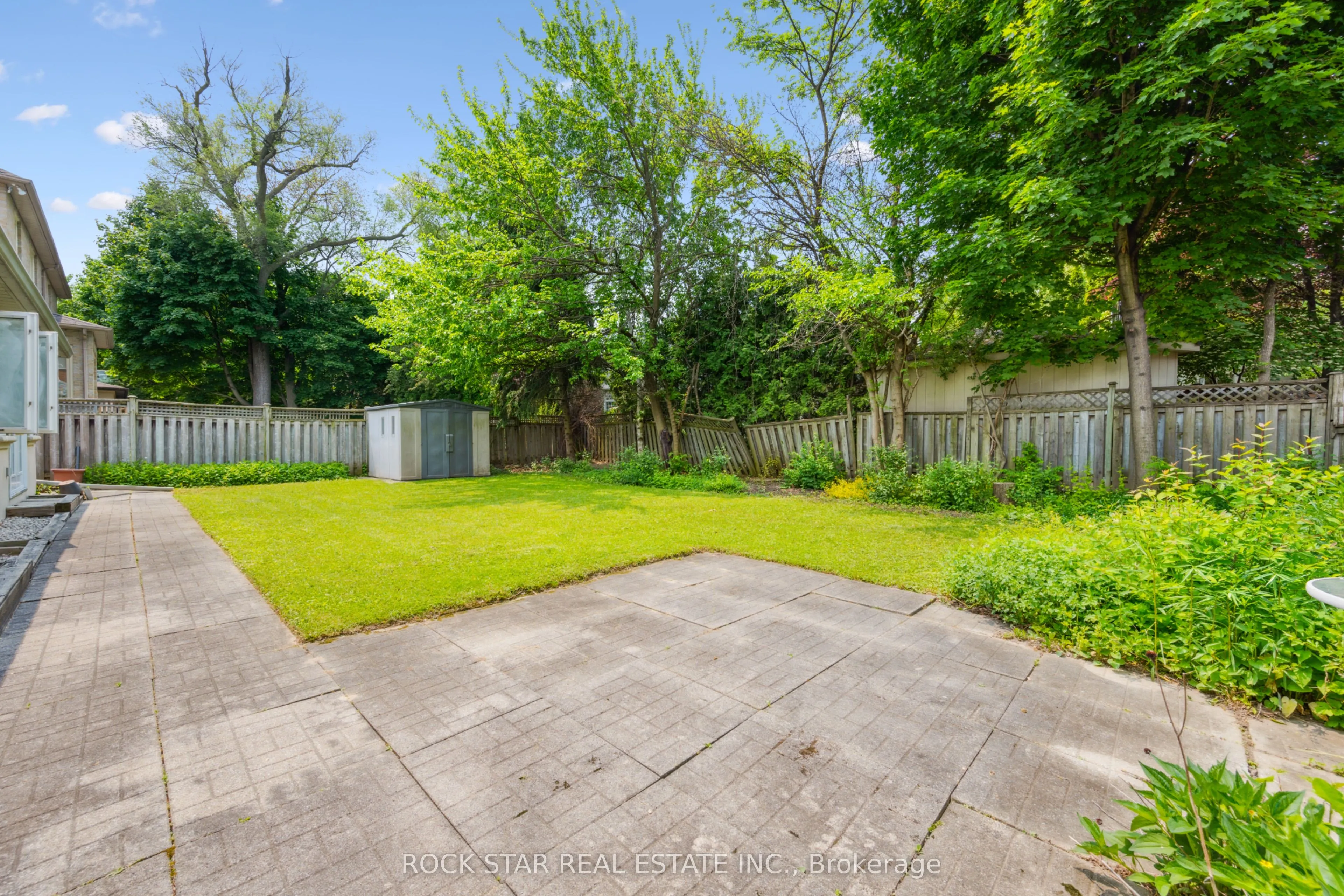22 Fairmeadow Avenue