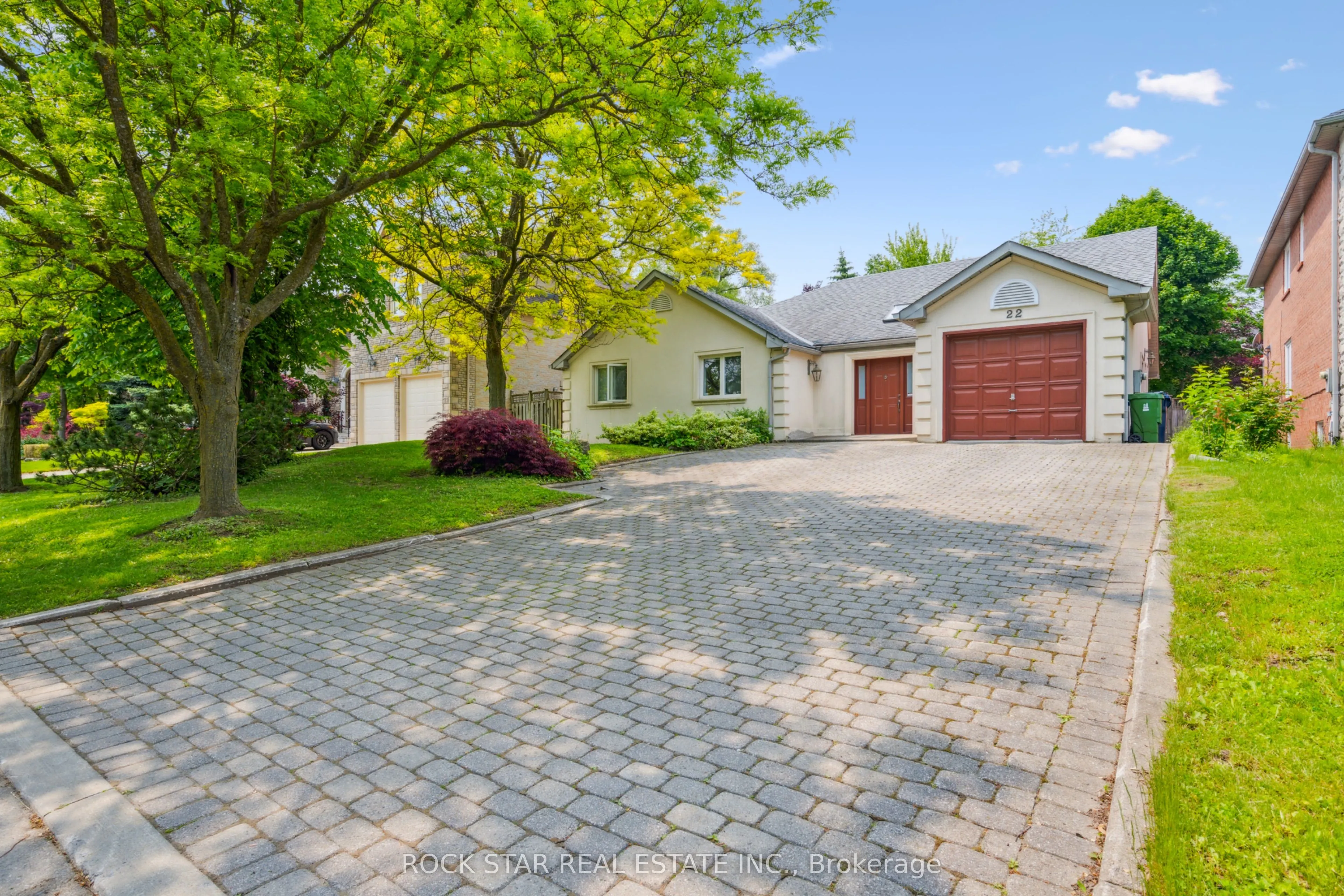 22 Fairmeadow Avenue