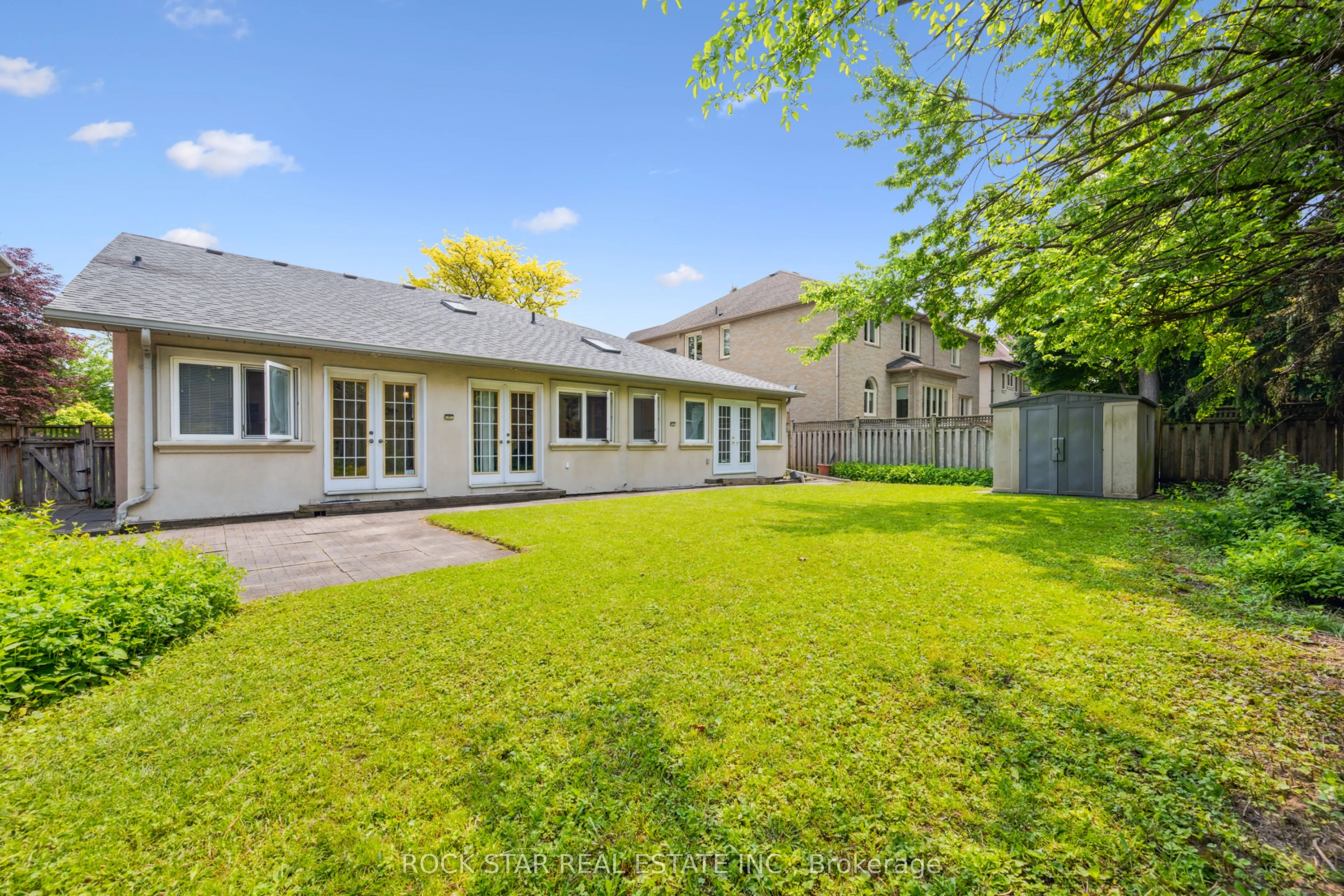 22 Fairmeadow Avenue