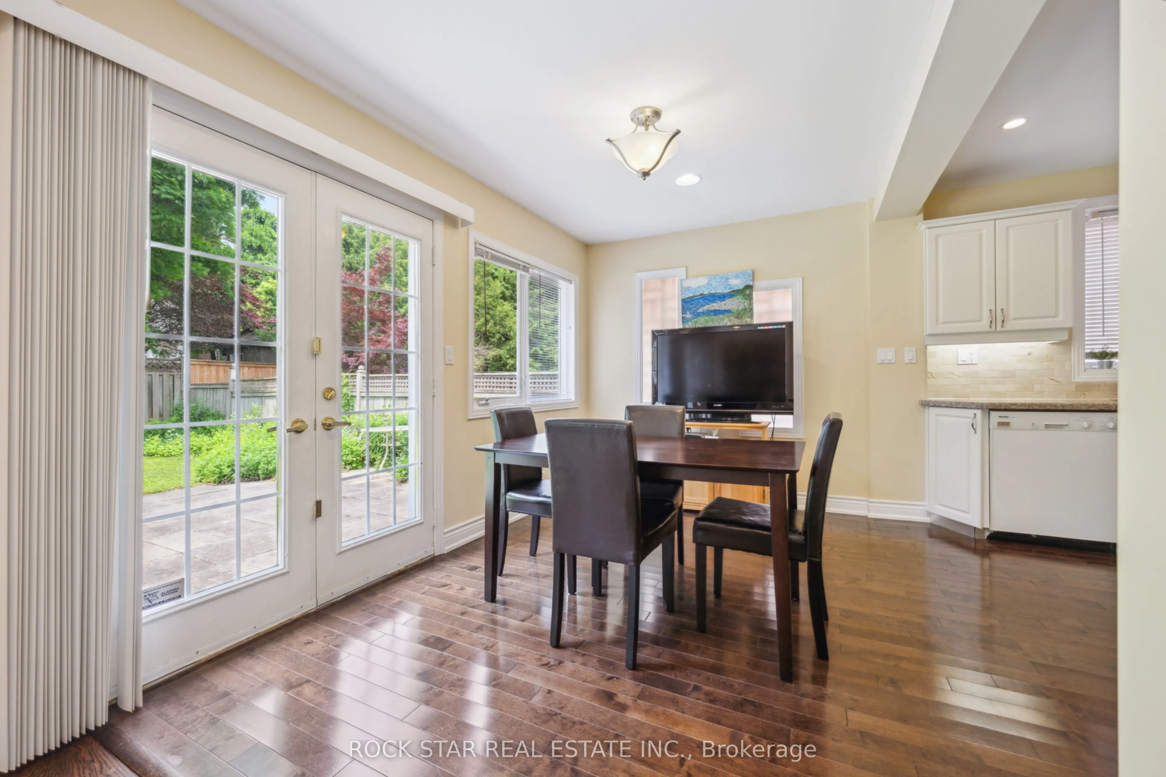 22 Fairmeadow Avenue