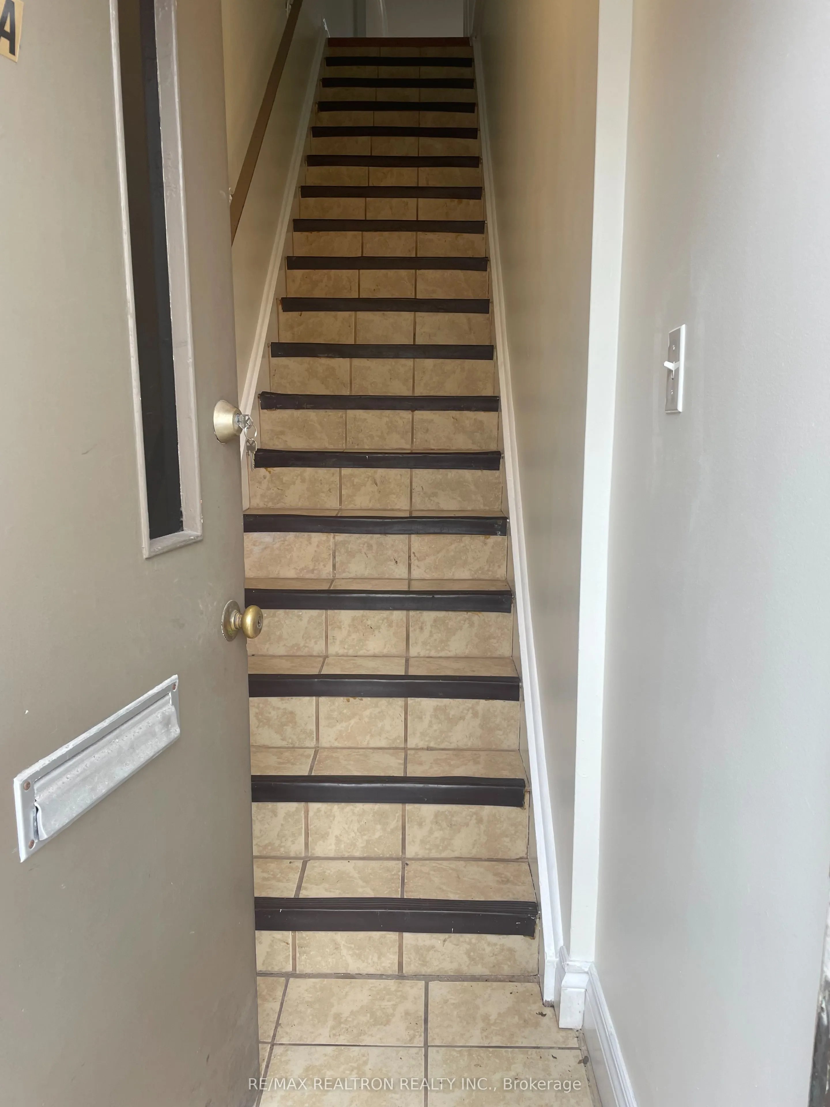 360 Wilson Avenue, #2nd Floor