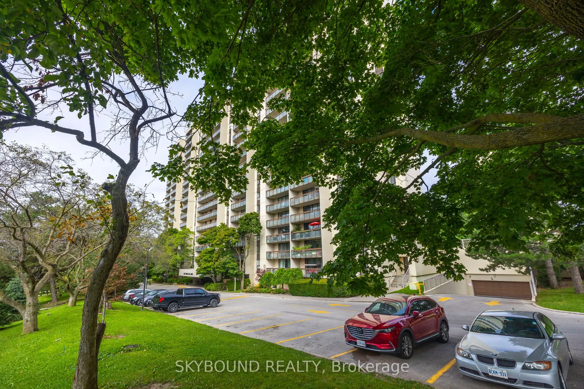 260 Seneca Hill Drive, #1203