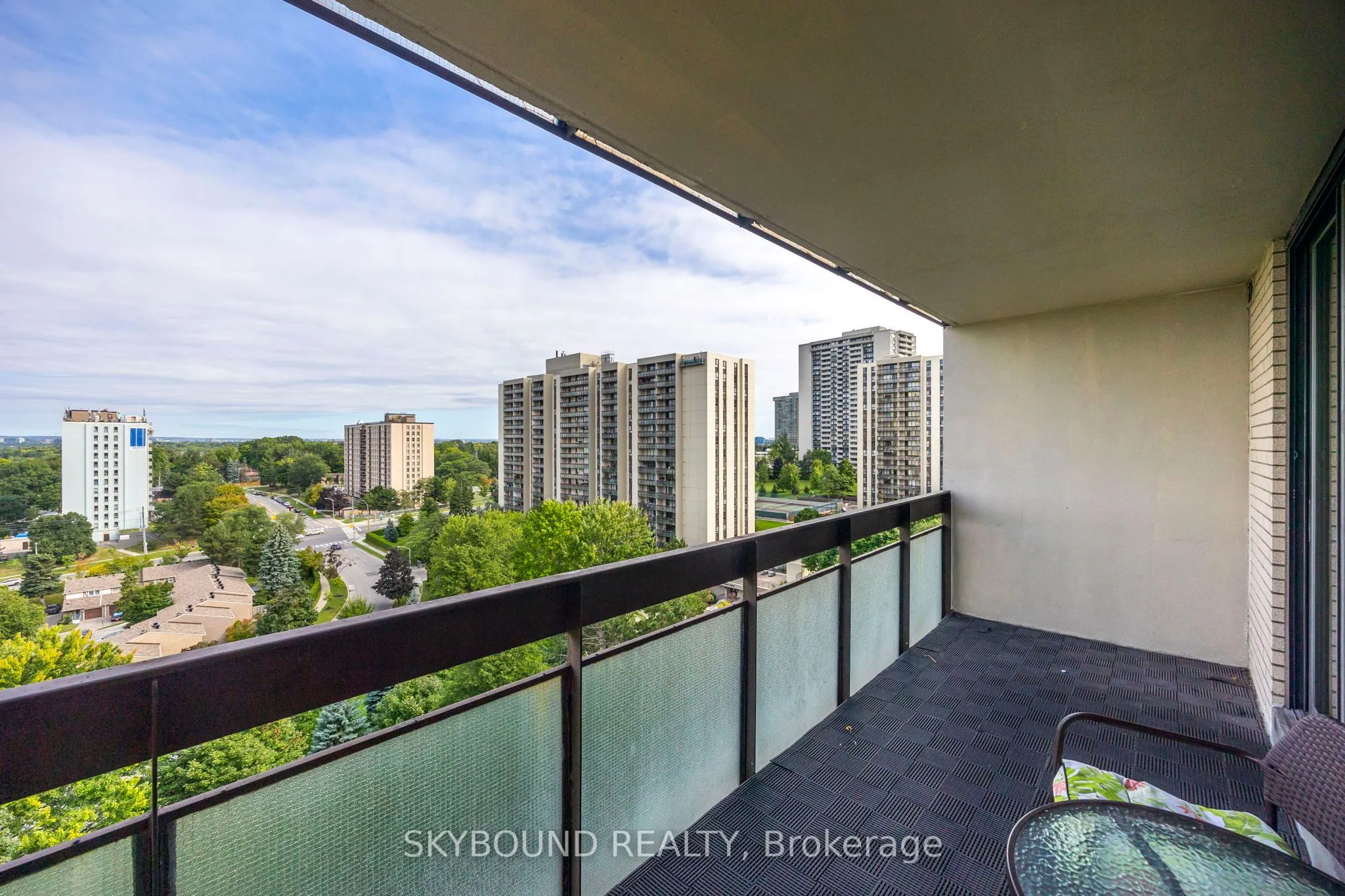 260 Seneca Hill Drive, #1203