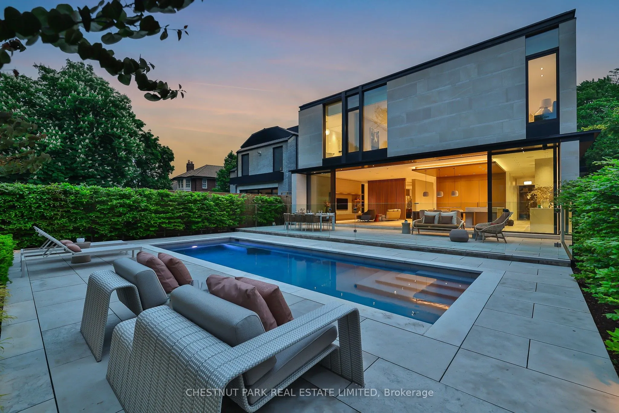 50 Teddington Park Avenue