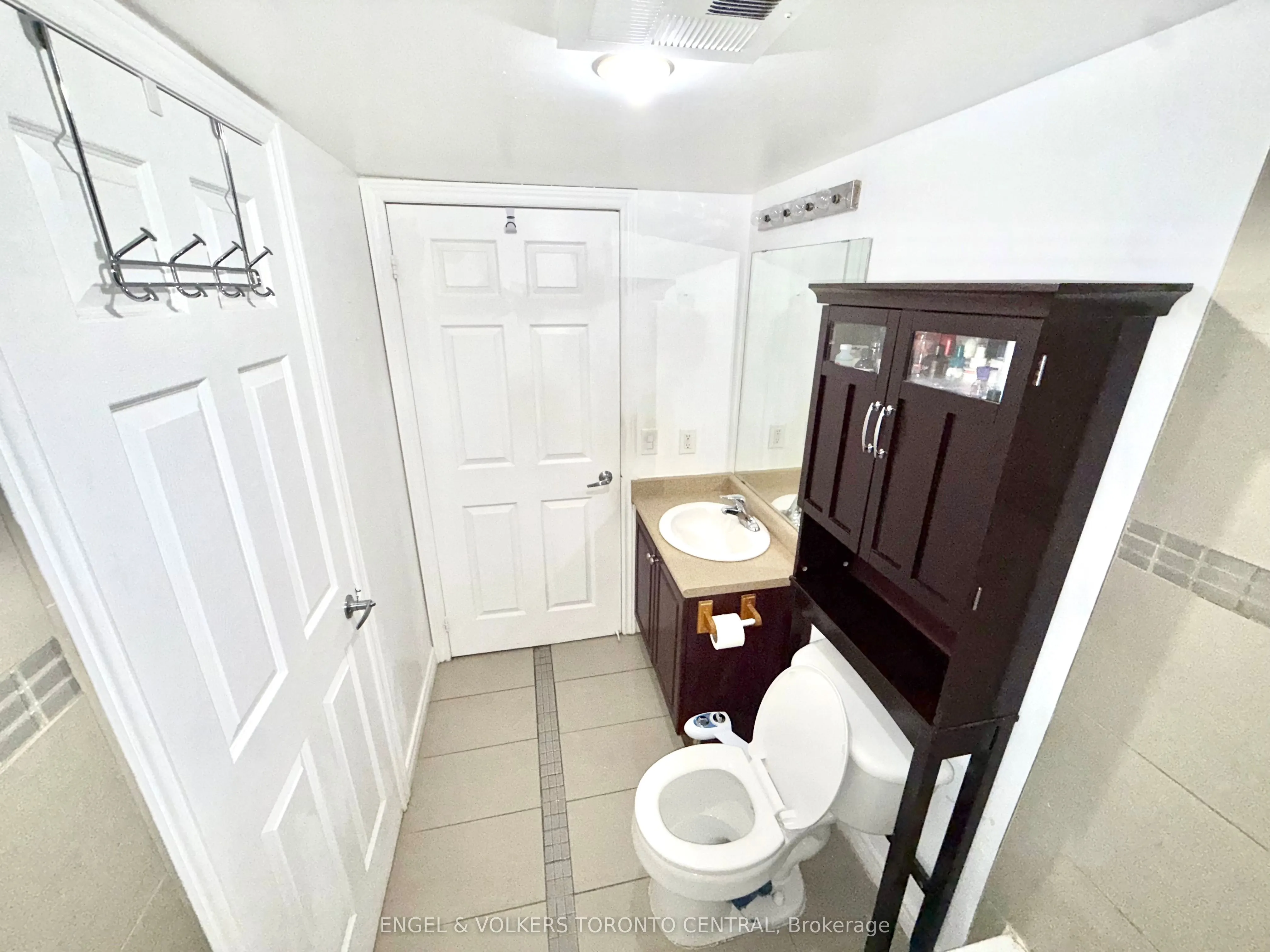 225 Wellesley Street E, #208